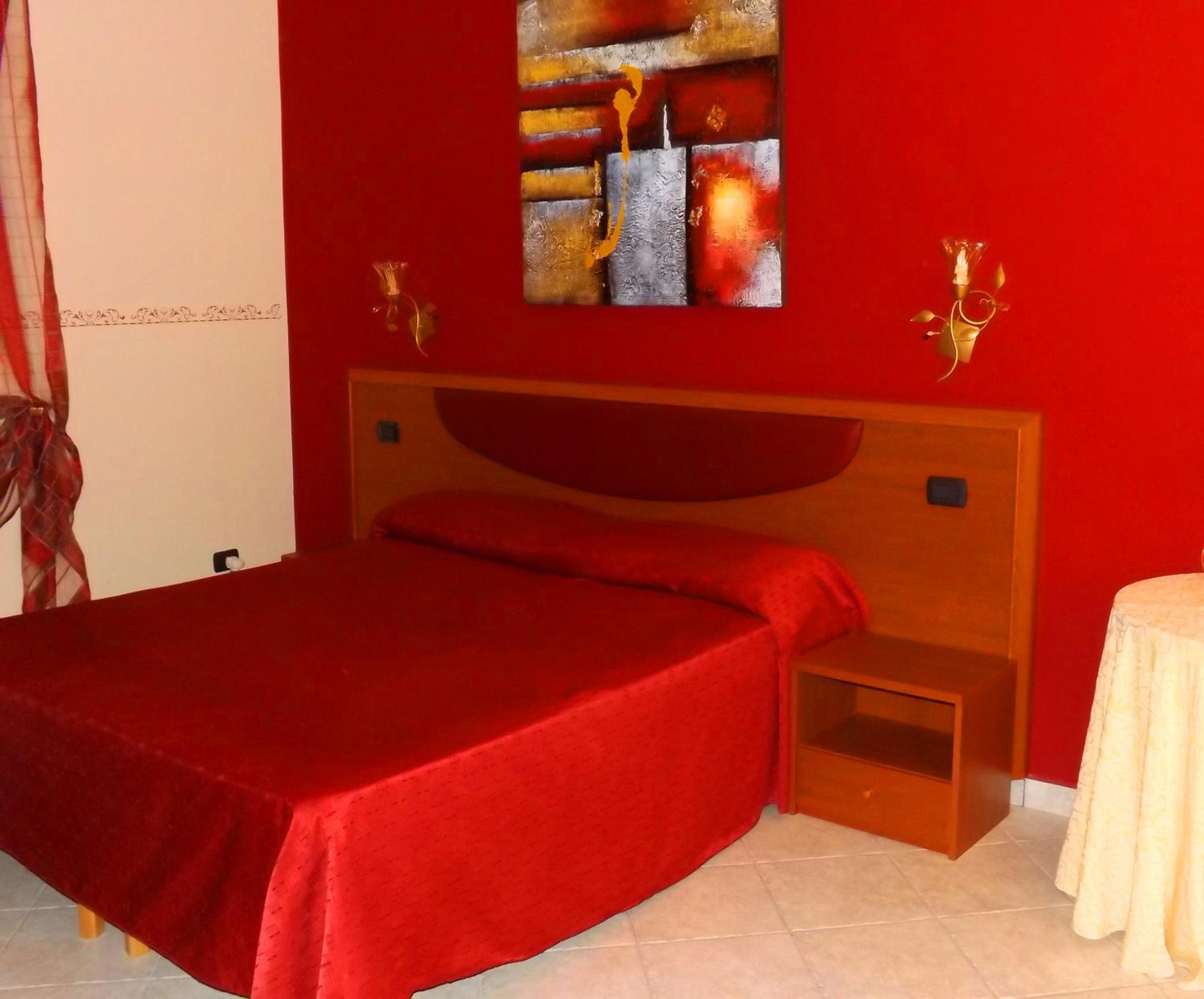 Standard Double or Twin Room photo 1