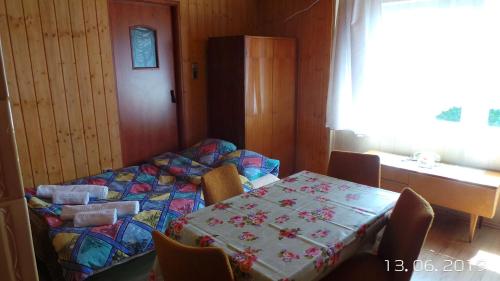 Quadruple Room with Bathroom photo 2