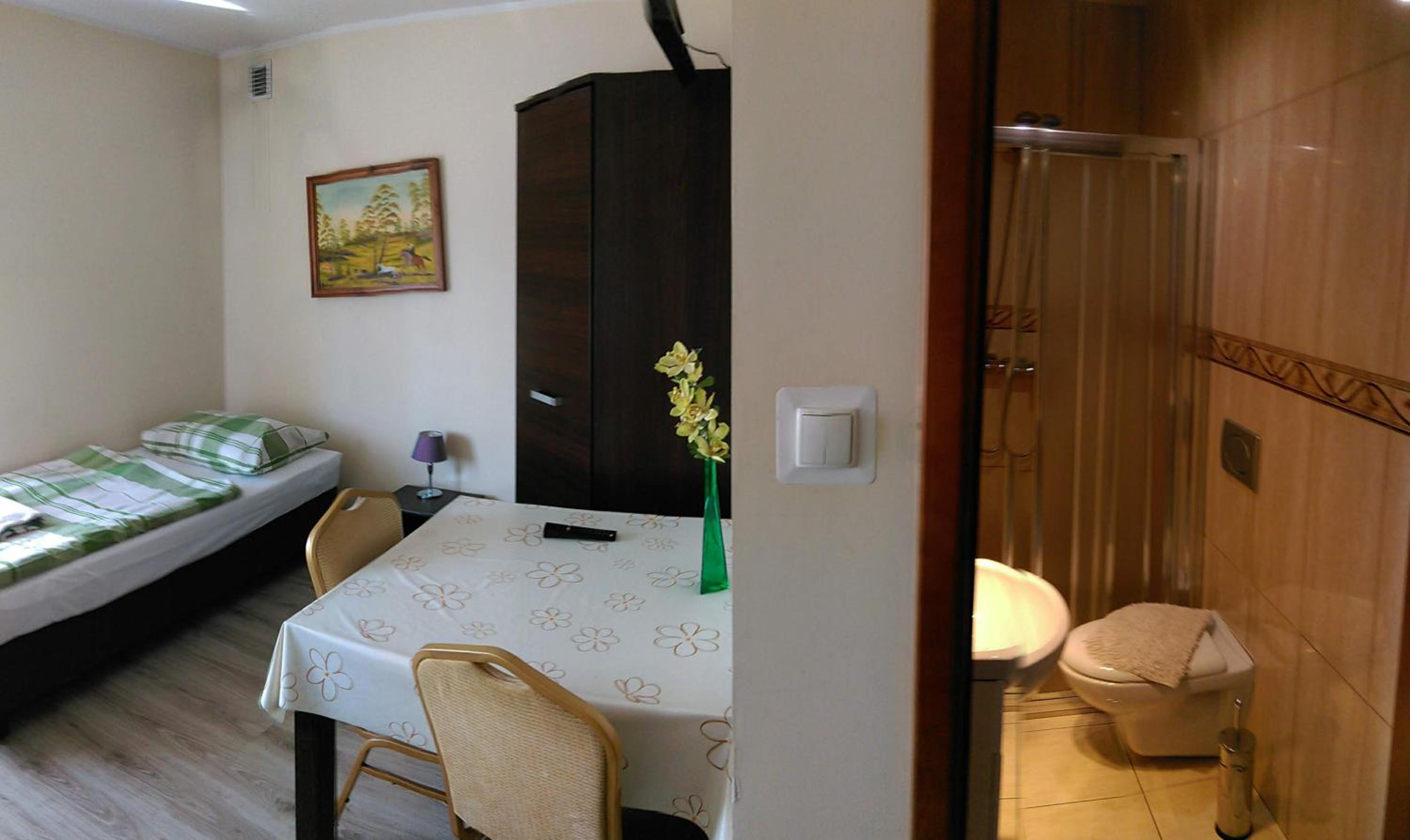Double Room - Photo 5