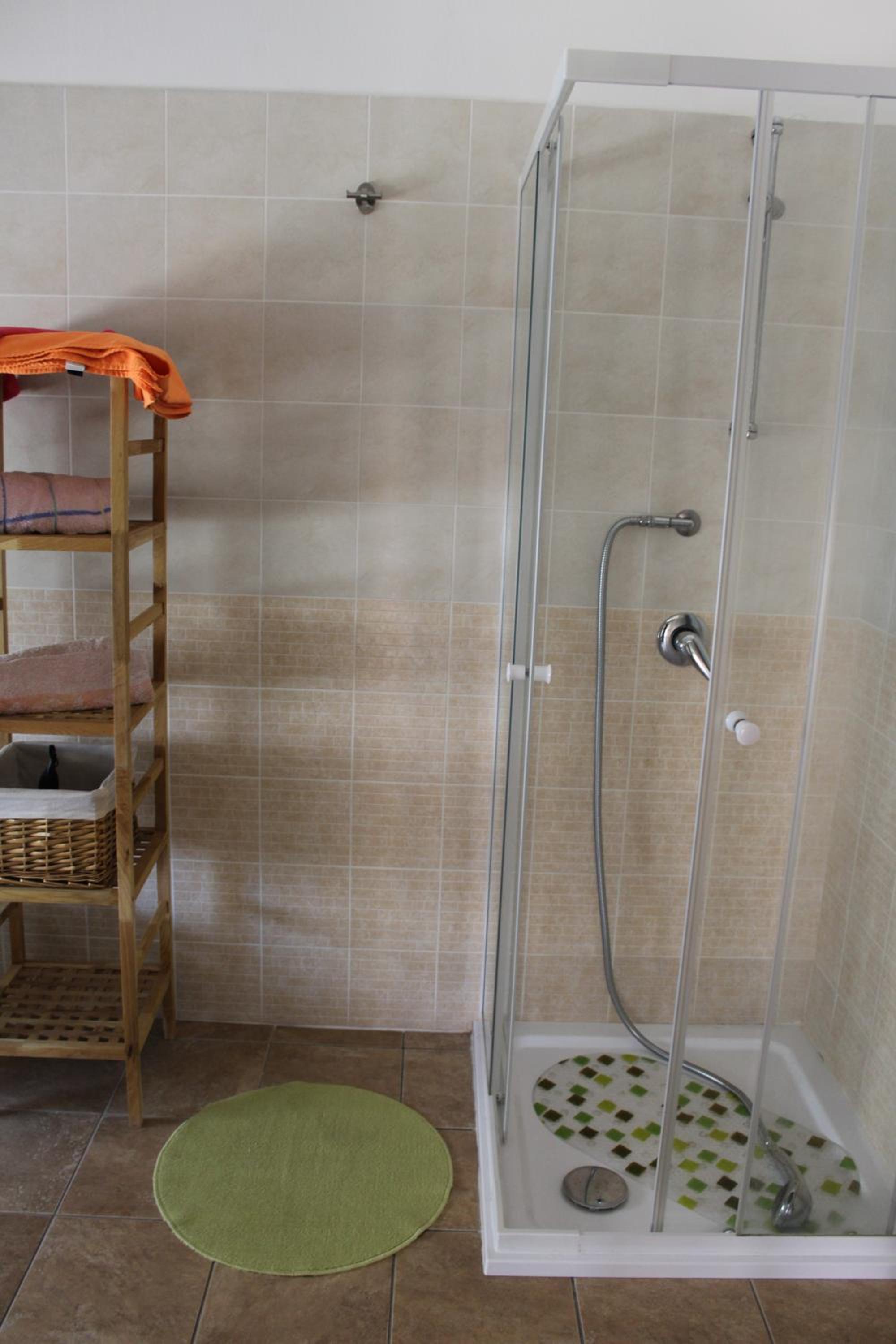 Double Room - Photo 8