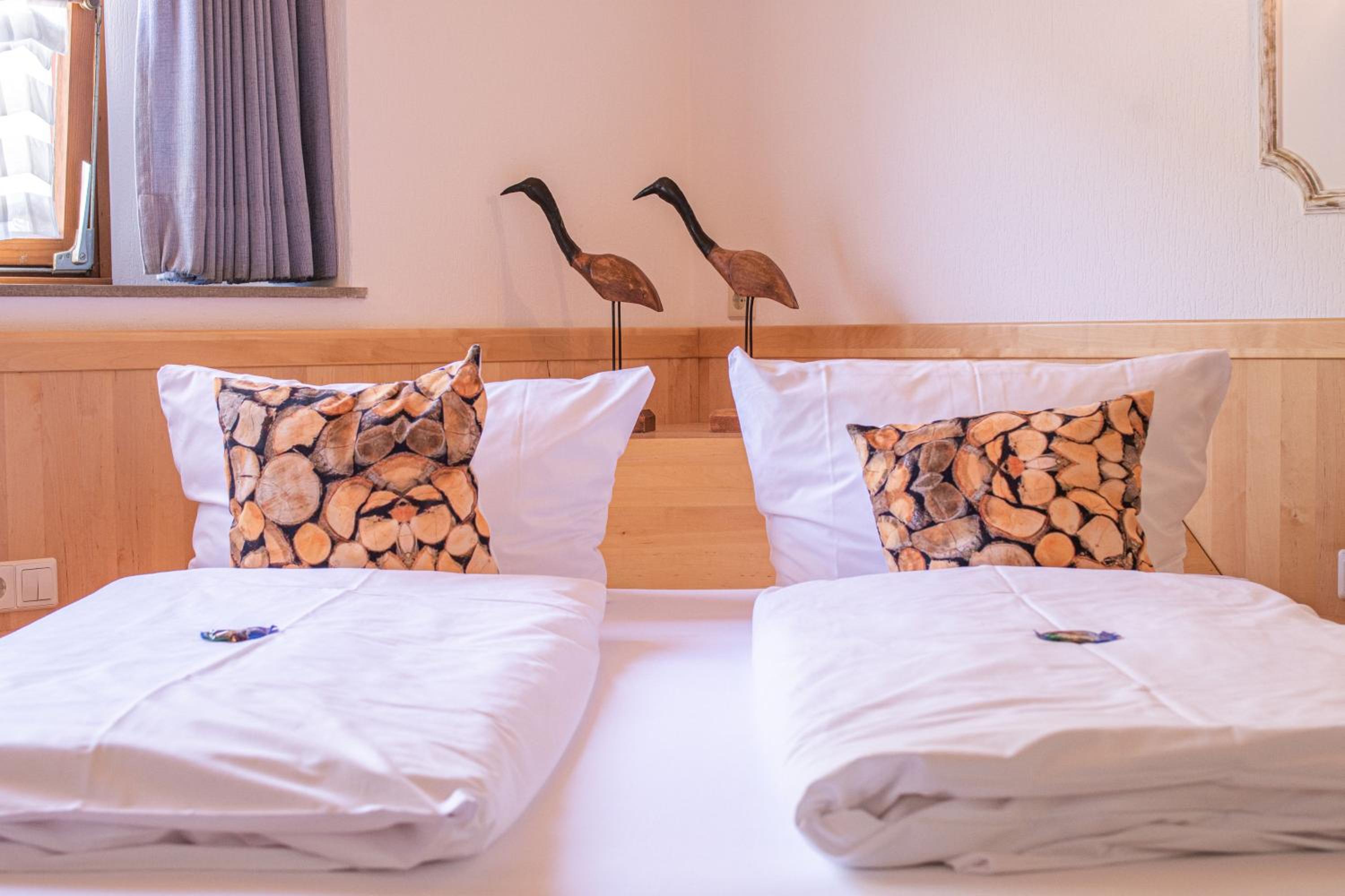 Double Room with Private Bathroom photo 2