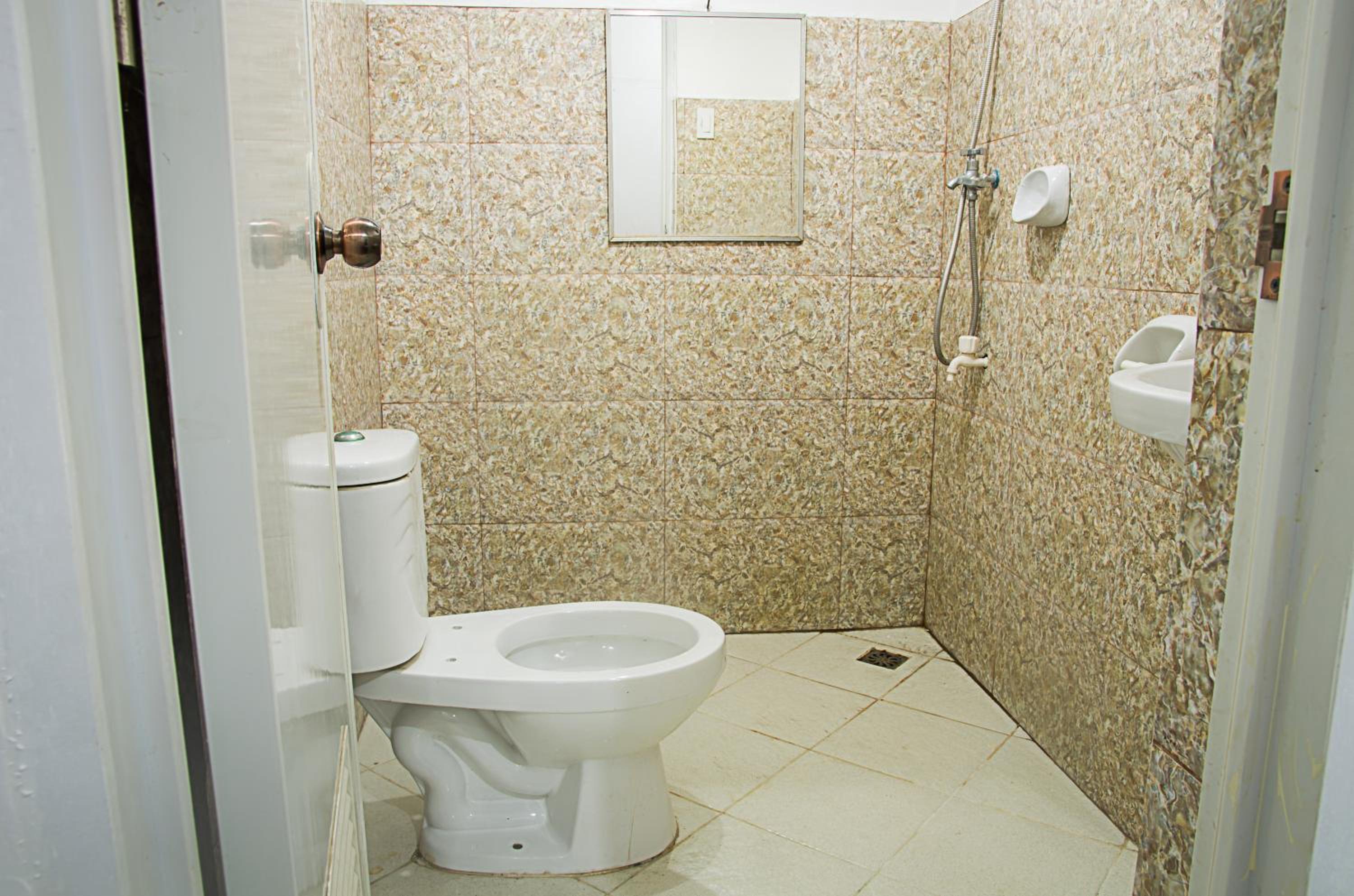 Family Room - Photo 4