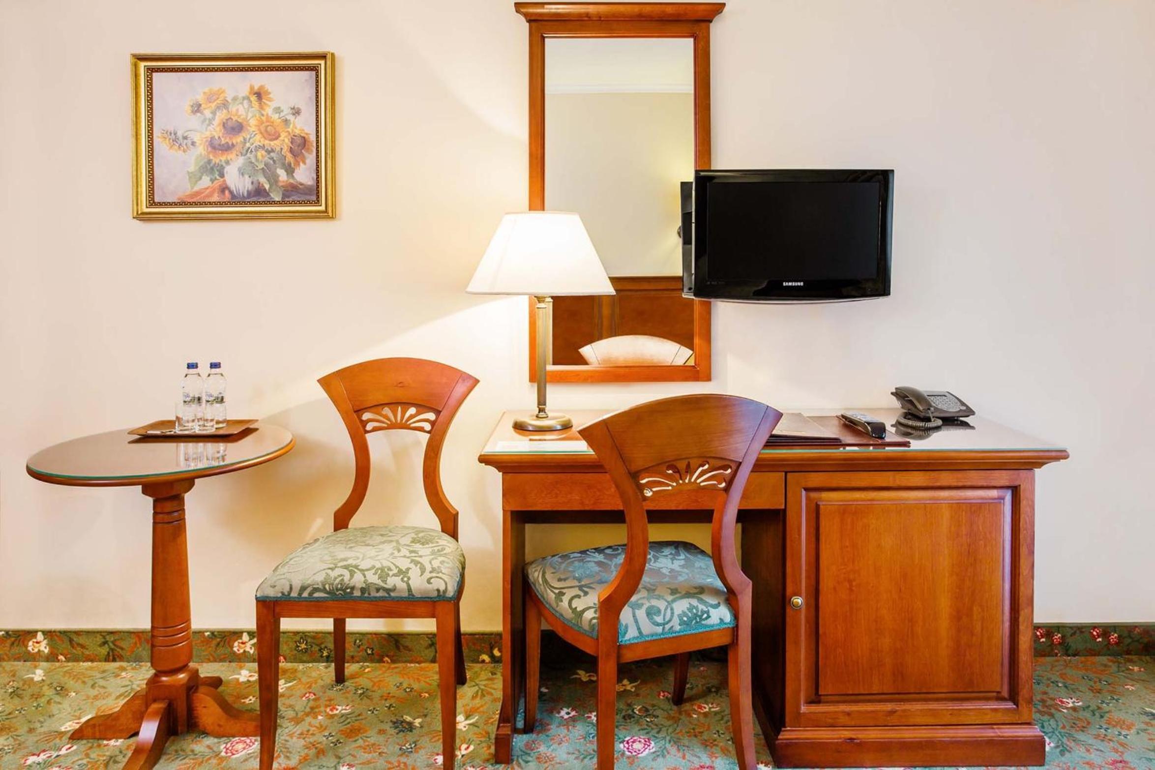 Superior Double or Twin Room - Photo 5