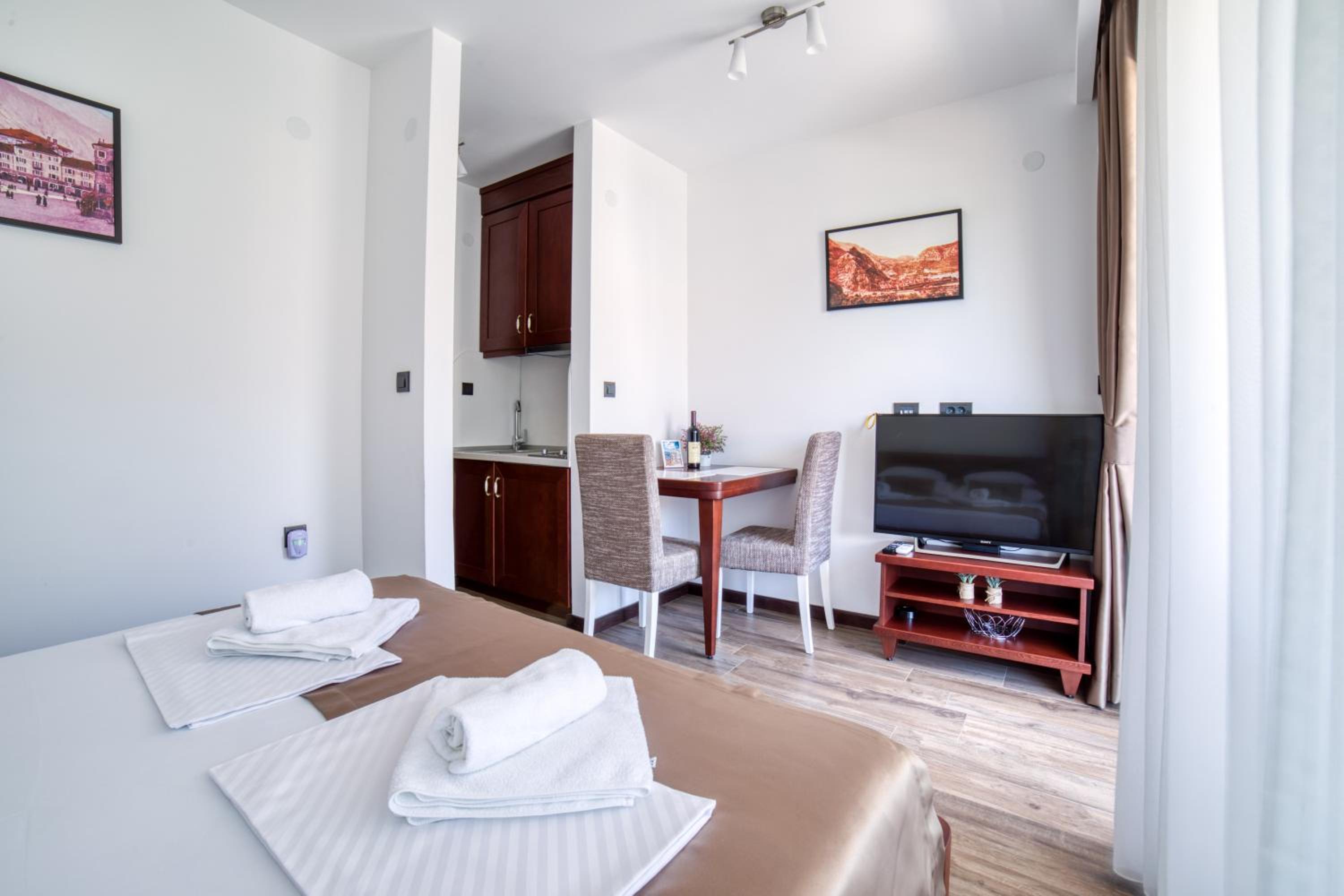 Studio Apartment with Sea View - Photo 13