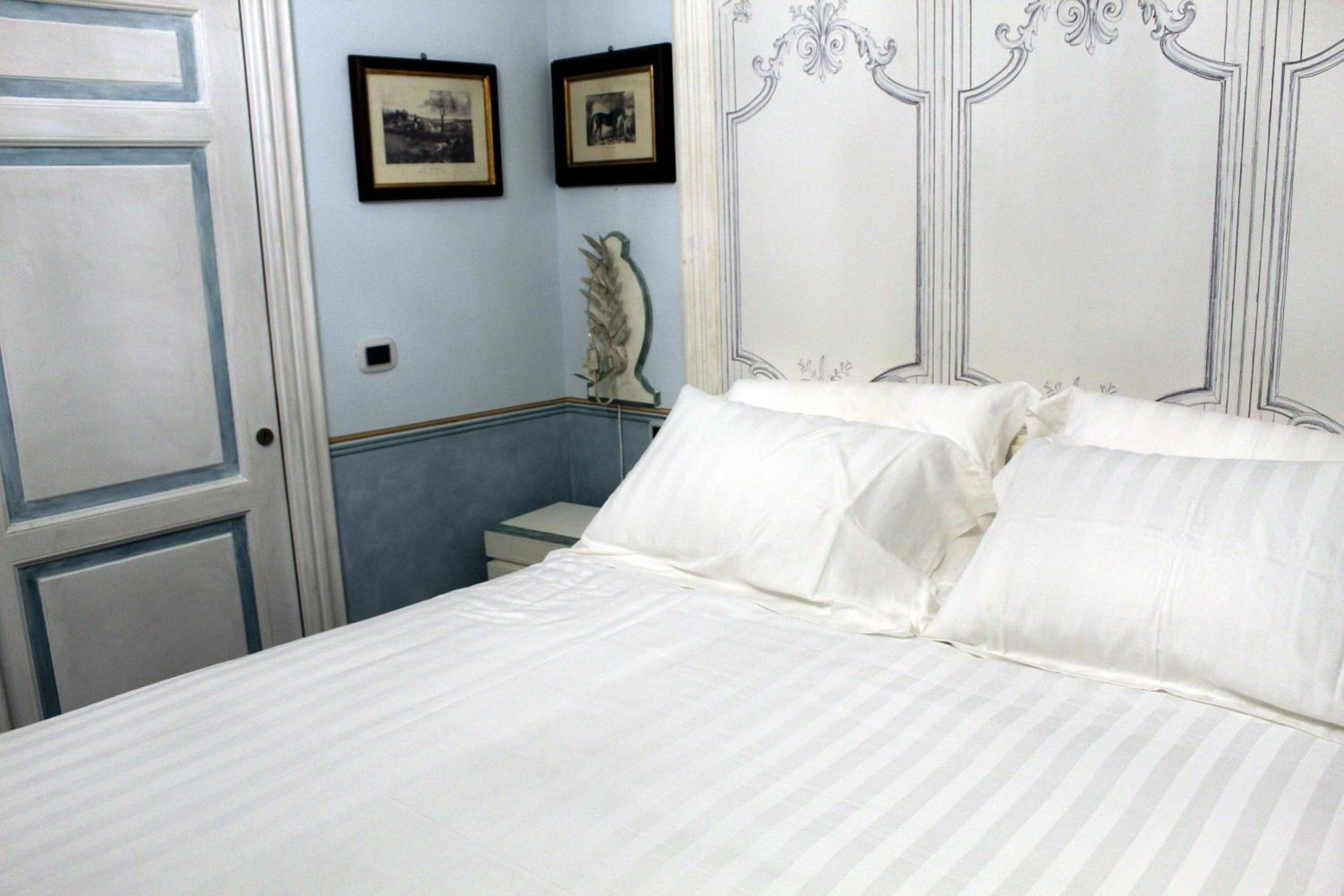 Double Room - Photo 24