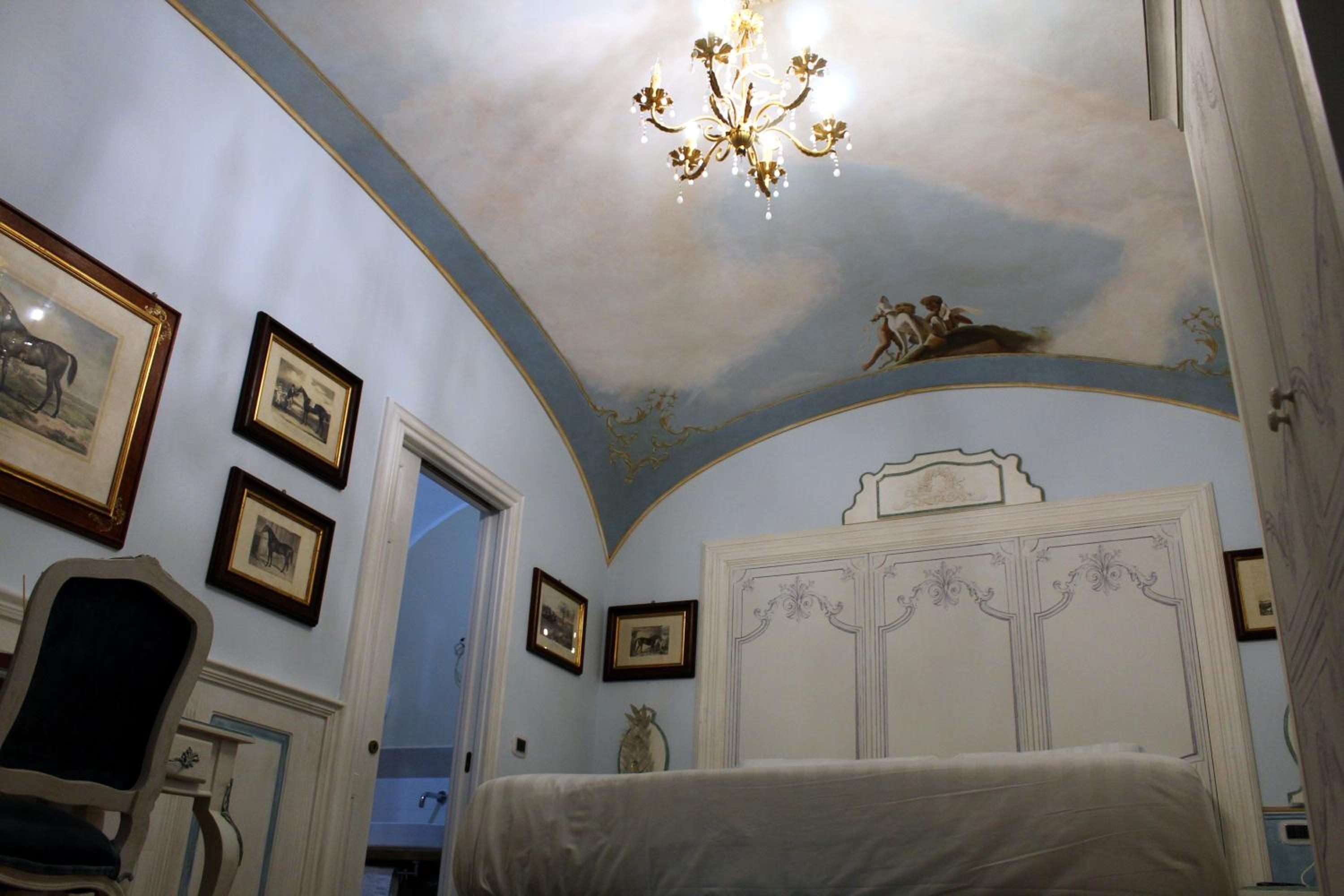 Double Room - Photo 19