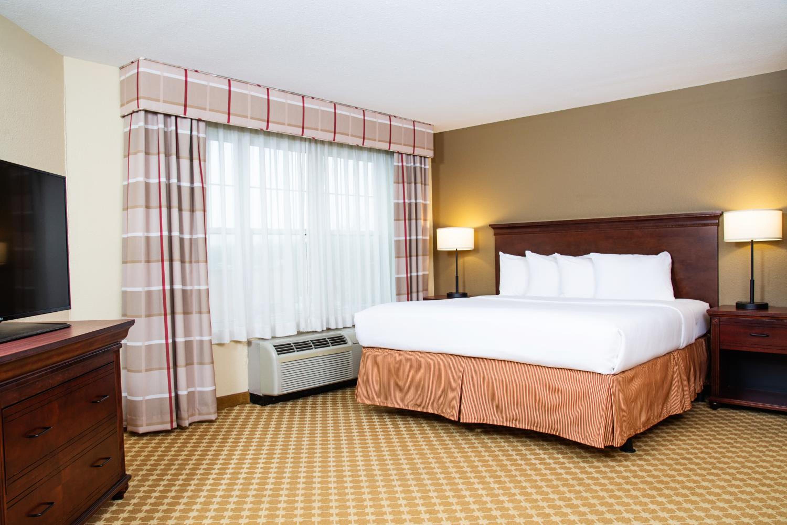 King Room - Non-Smoking - Photo 1