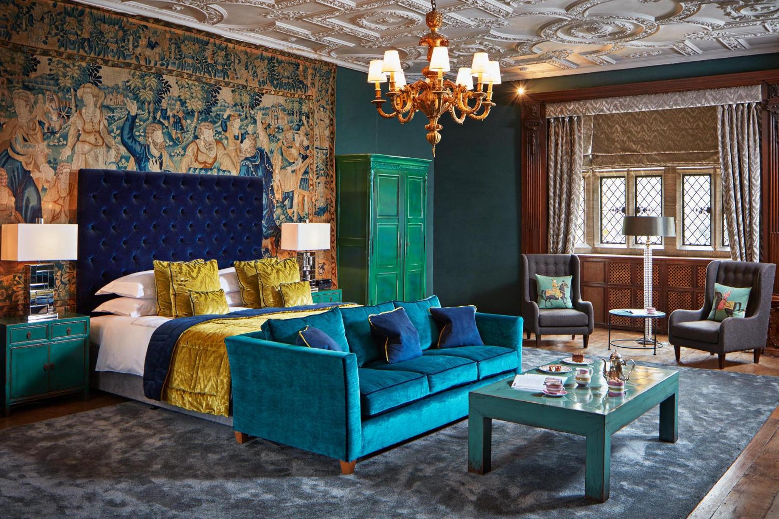 Deluxe King Suite photo 1