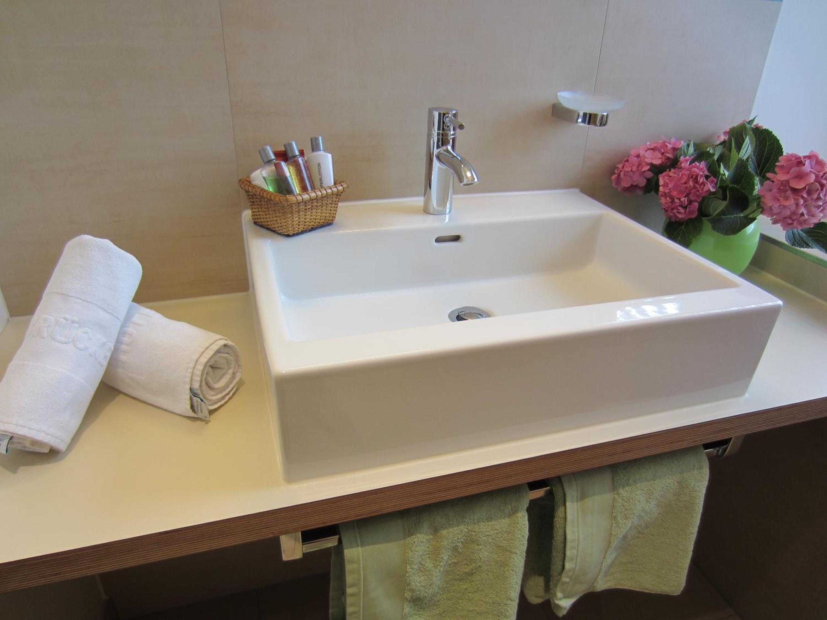 Double Room - Photo 6