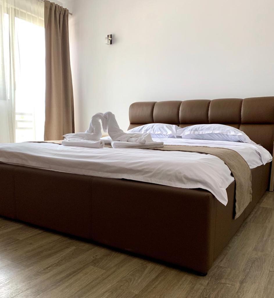 Double Room with Private Bathroom - Photo 18