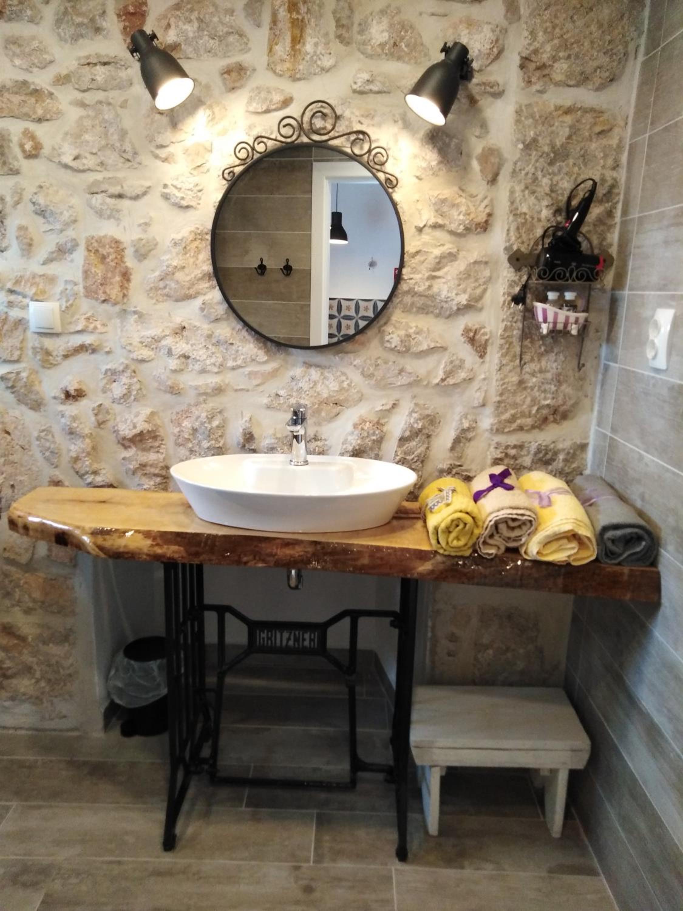 Studio Apartment - Photo 20