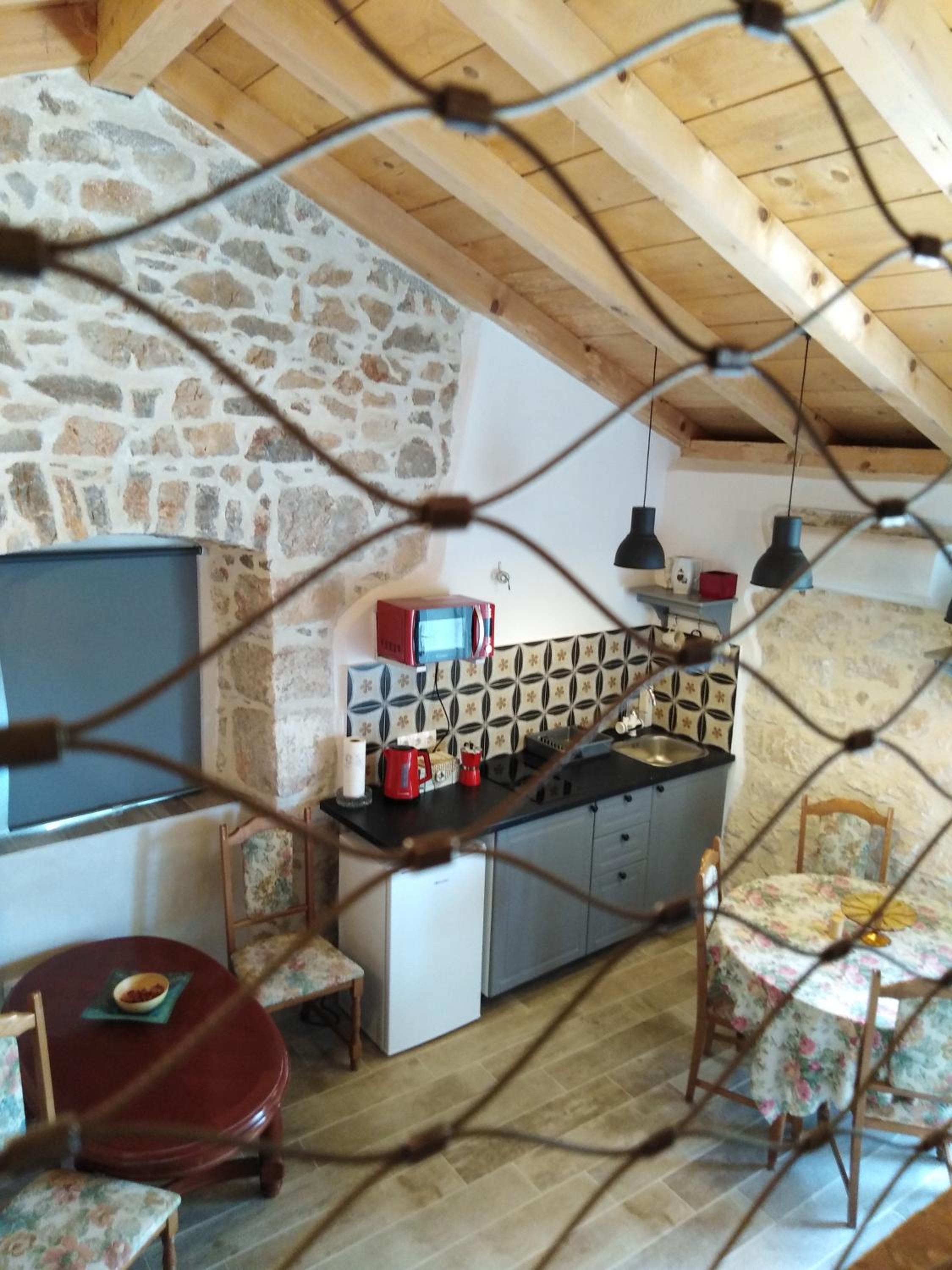 Studio Apartment - Photo 26