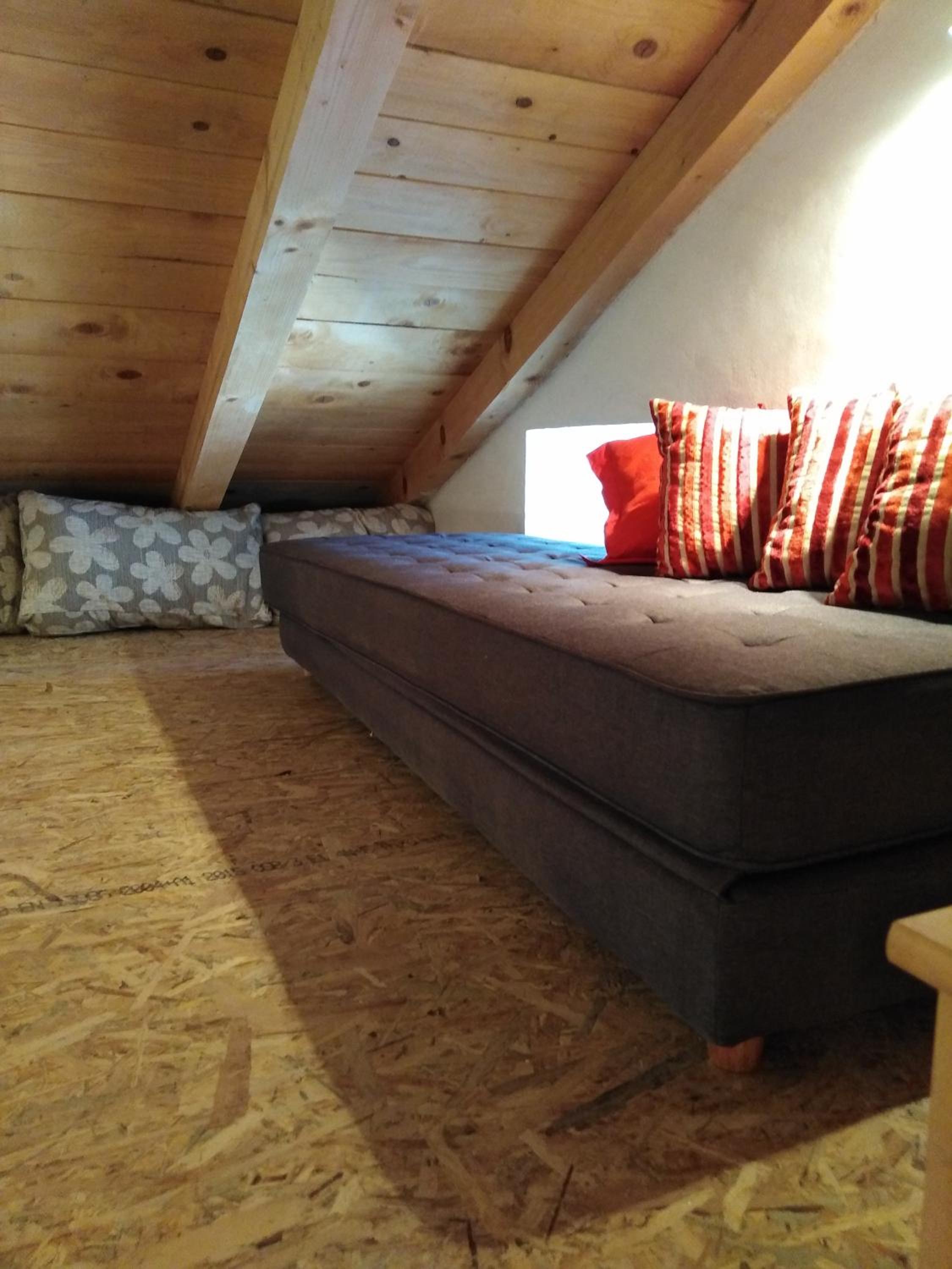 Studio Apartment - Photo 24