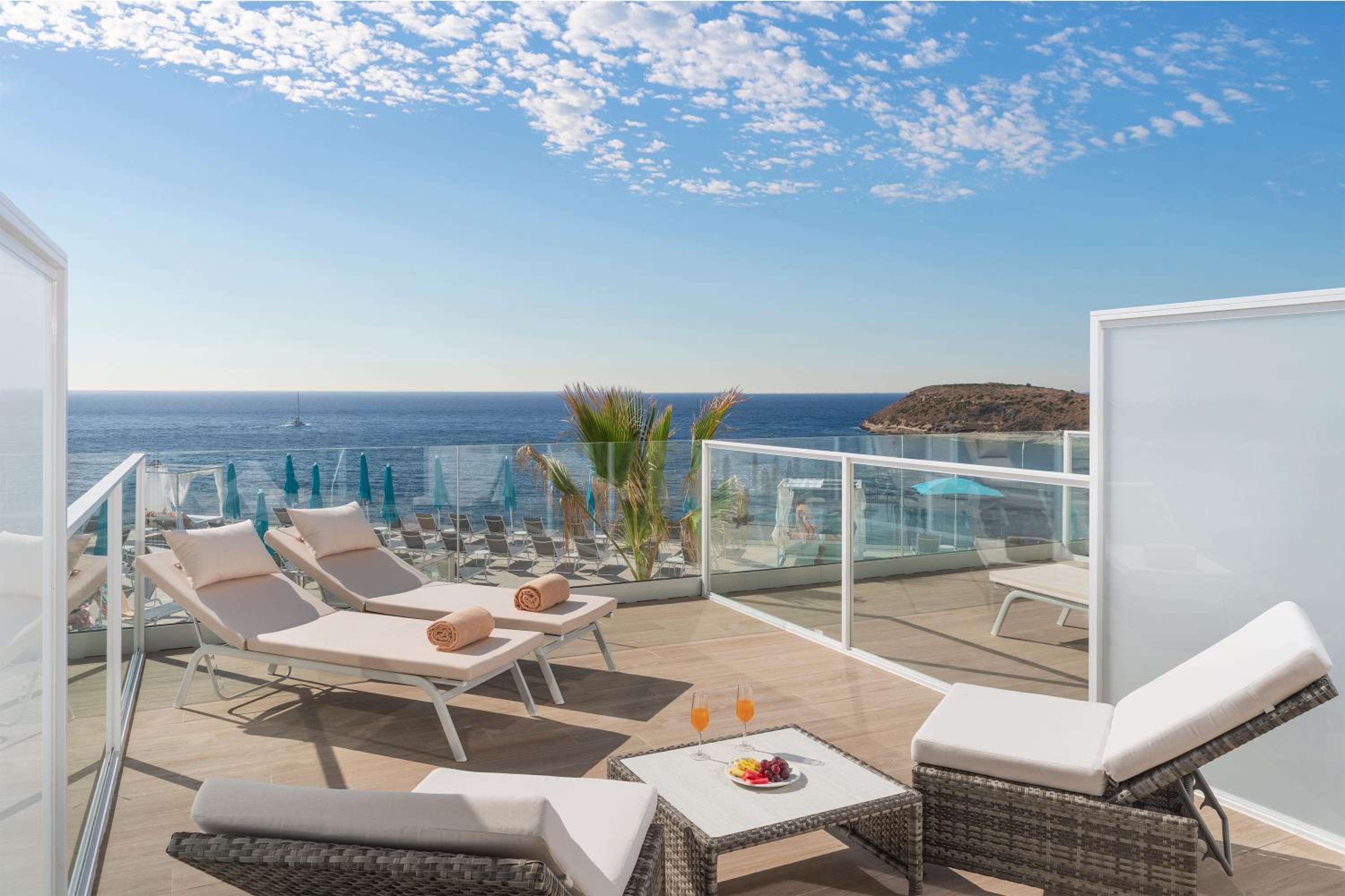 Double Prestige Neptuno - Sea View (2 Adults)	 photo 3