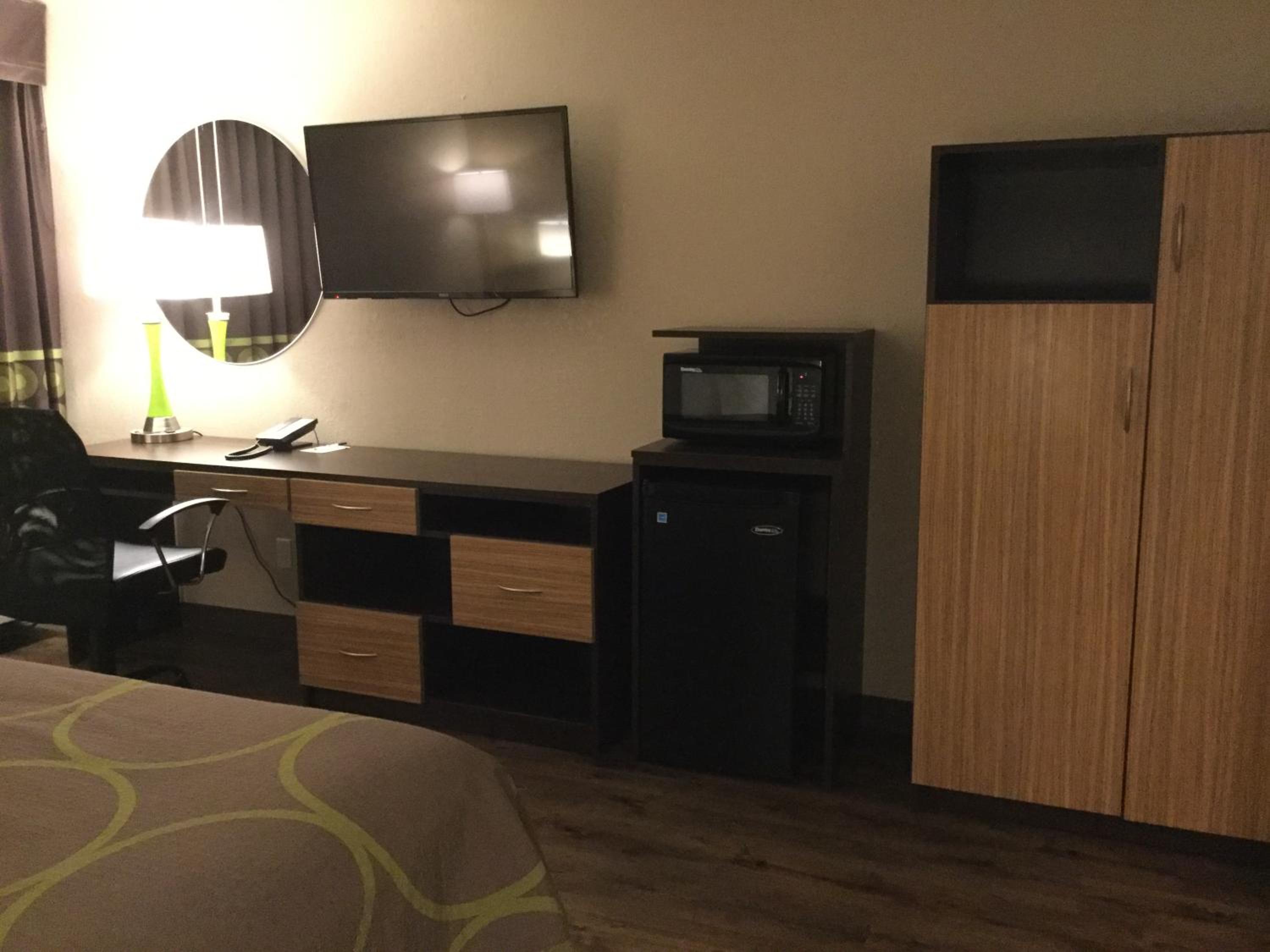 King Room - Mobility Access/Non-Smoking - Photo 5