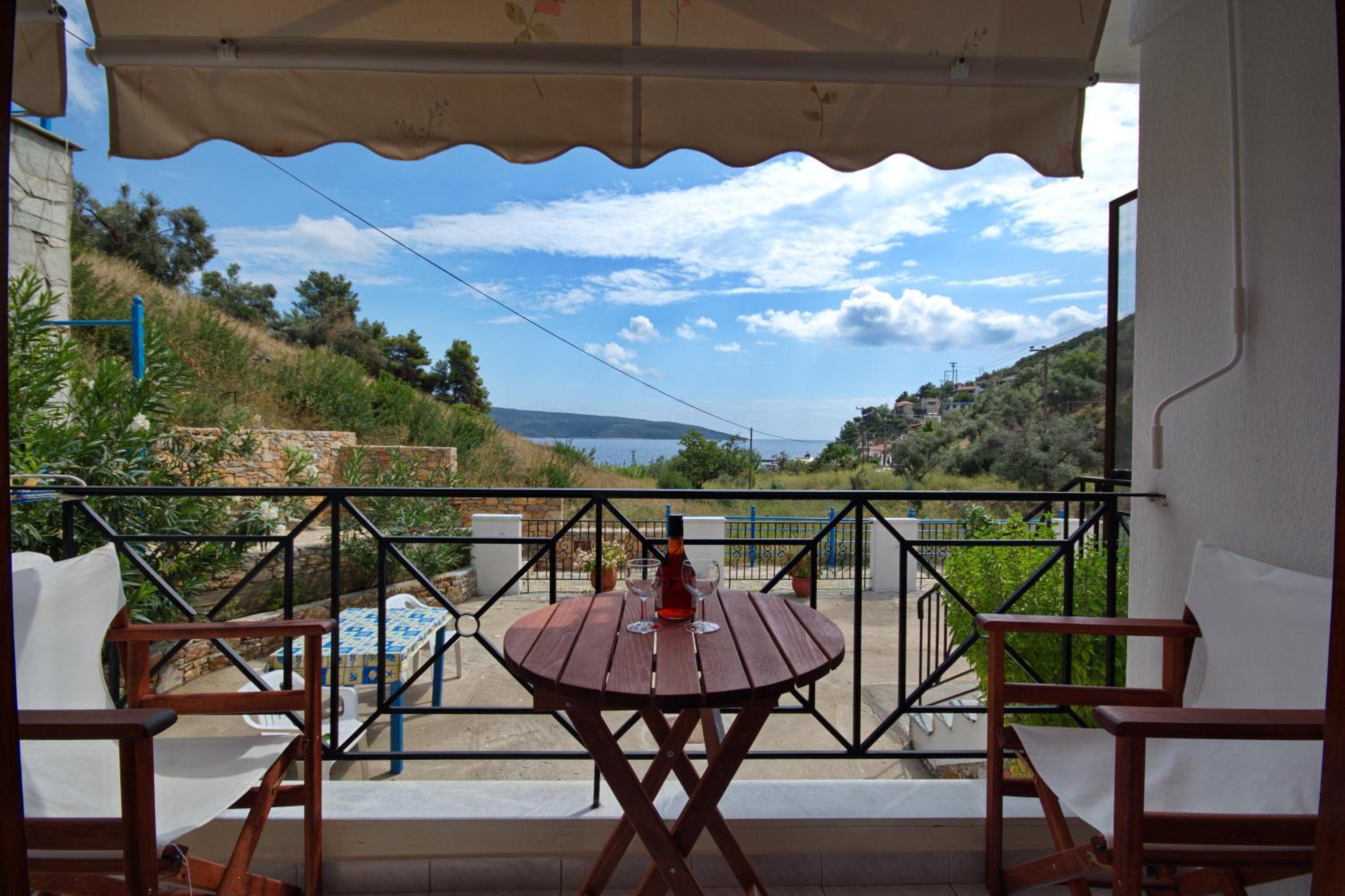Double Room with Sea View - Photo 2