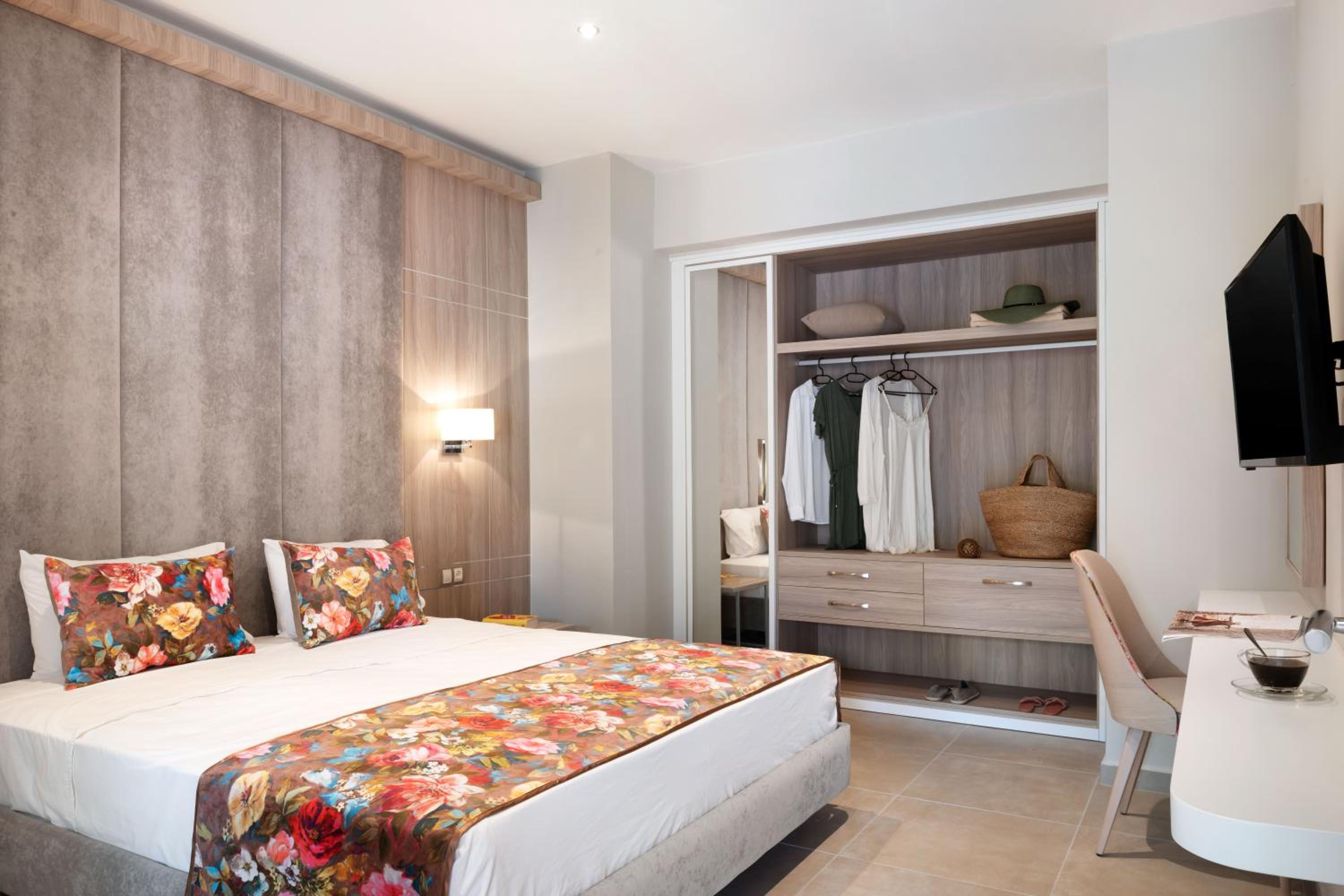 Family Suite - Photo 1