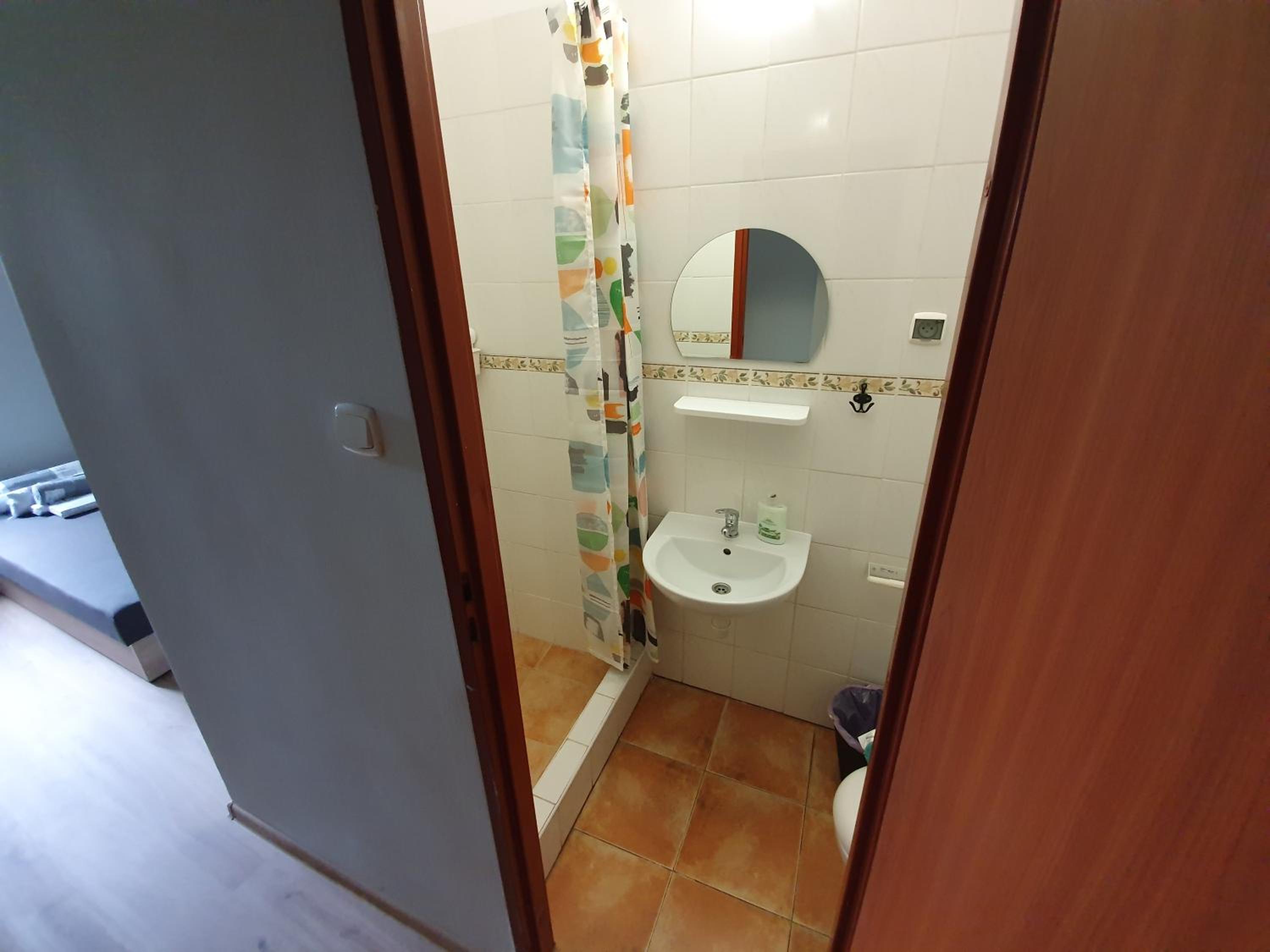 Double Room - Photo 5