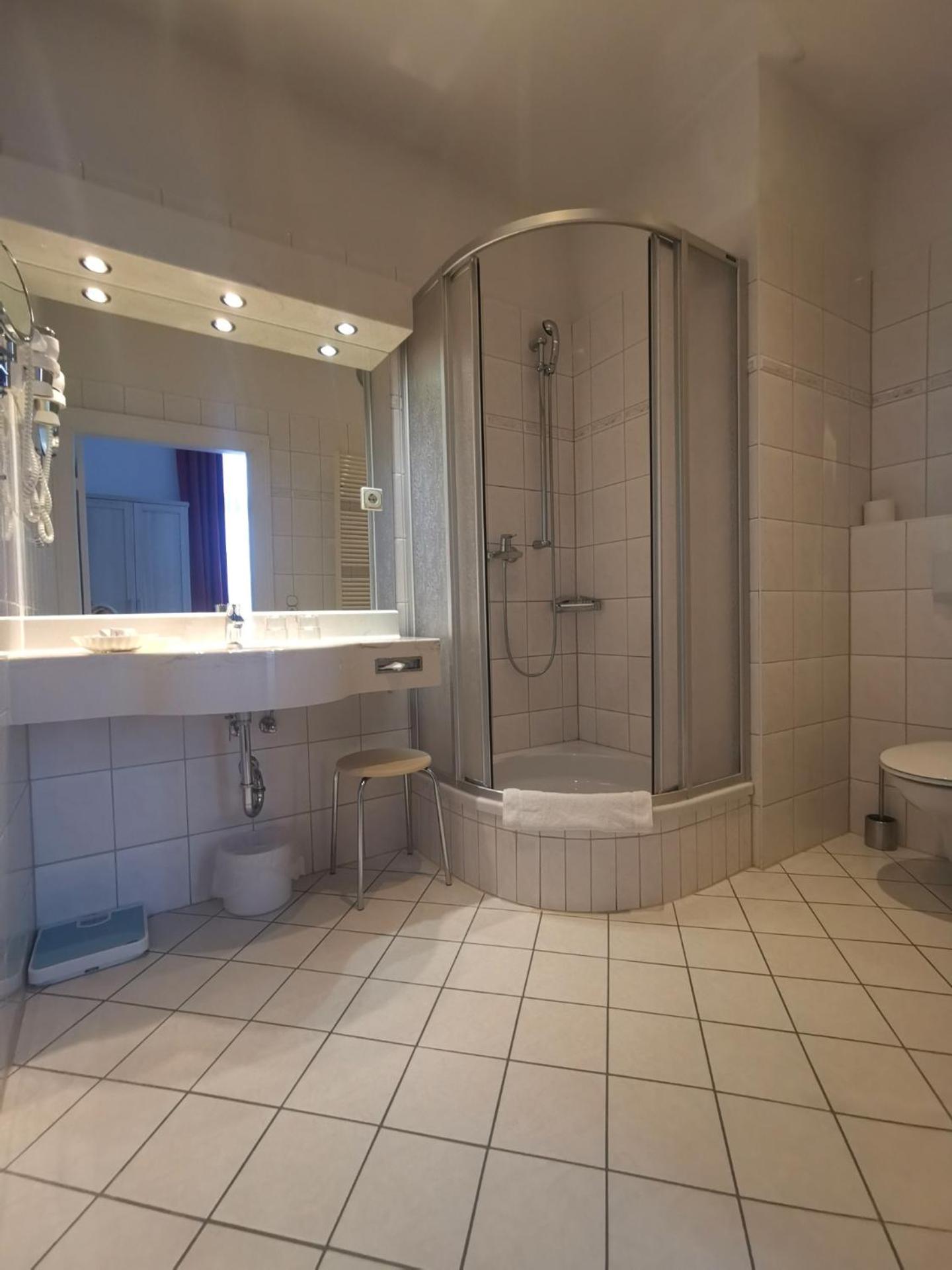 One-Bedroom Apartment - Photo 6