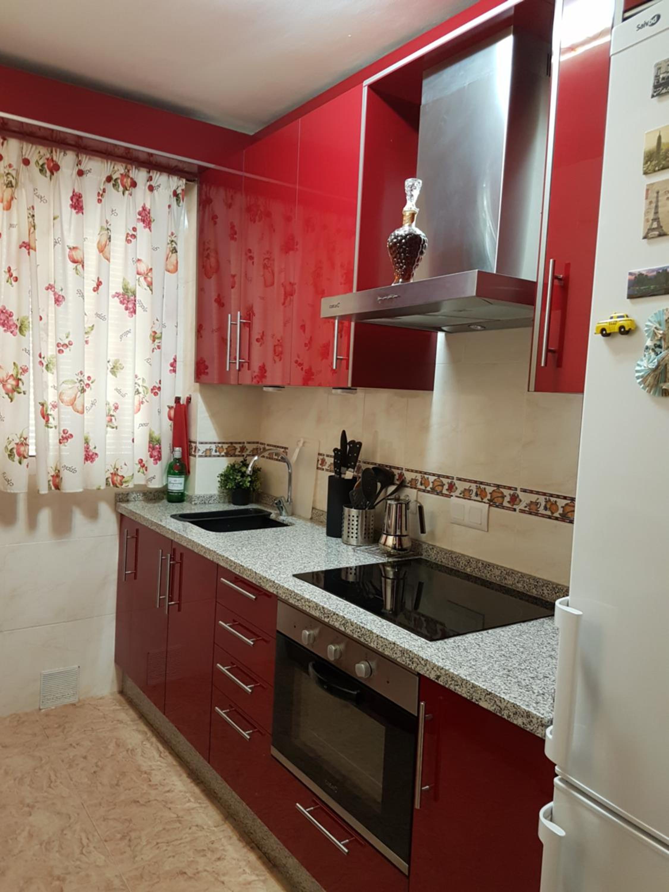 Three-Bedroom Apartment - Photo 4