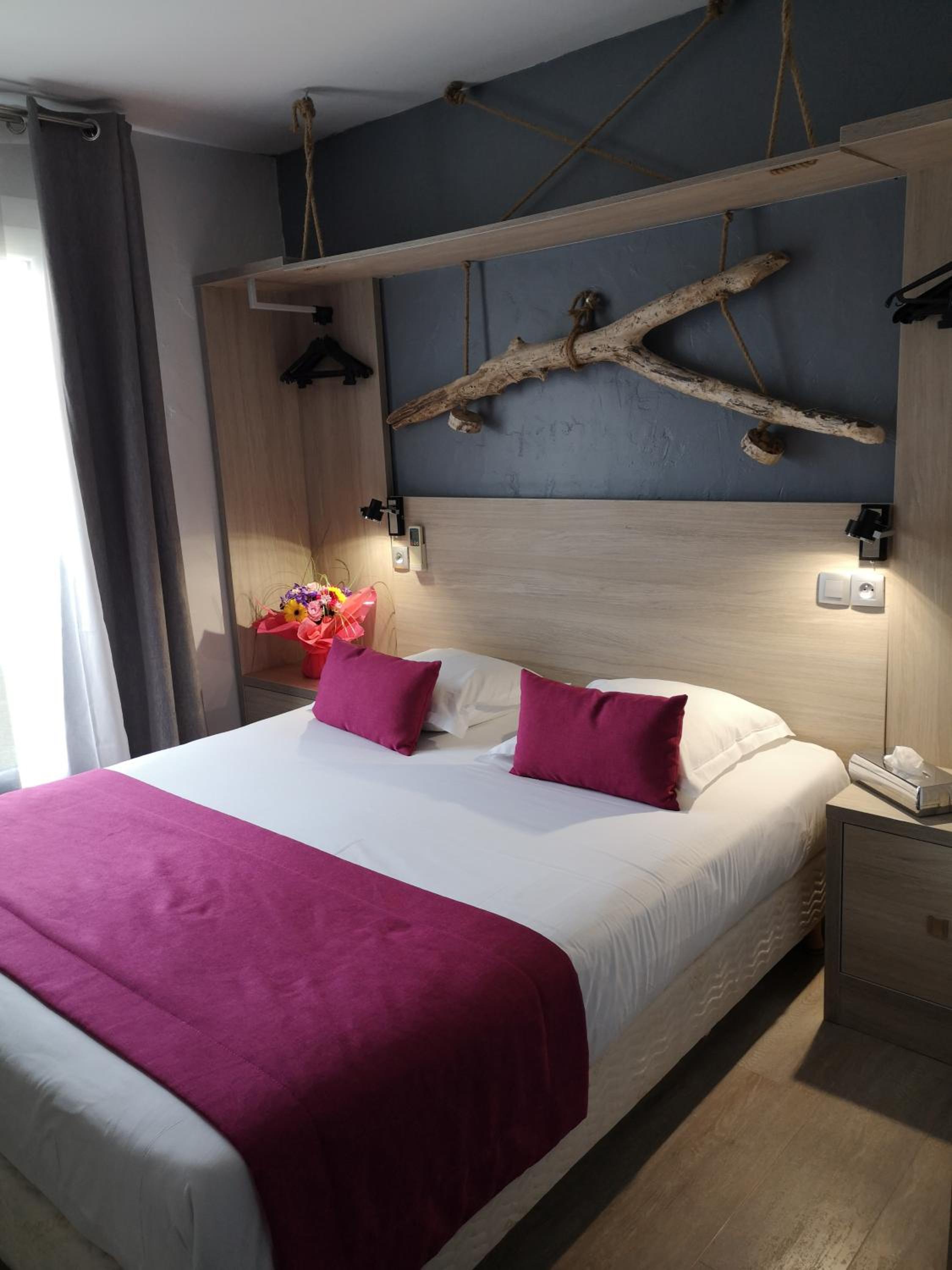 Double Room - Photo 8