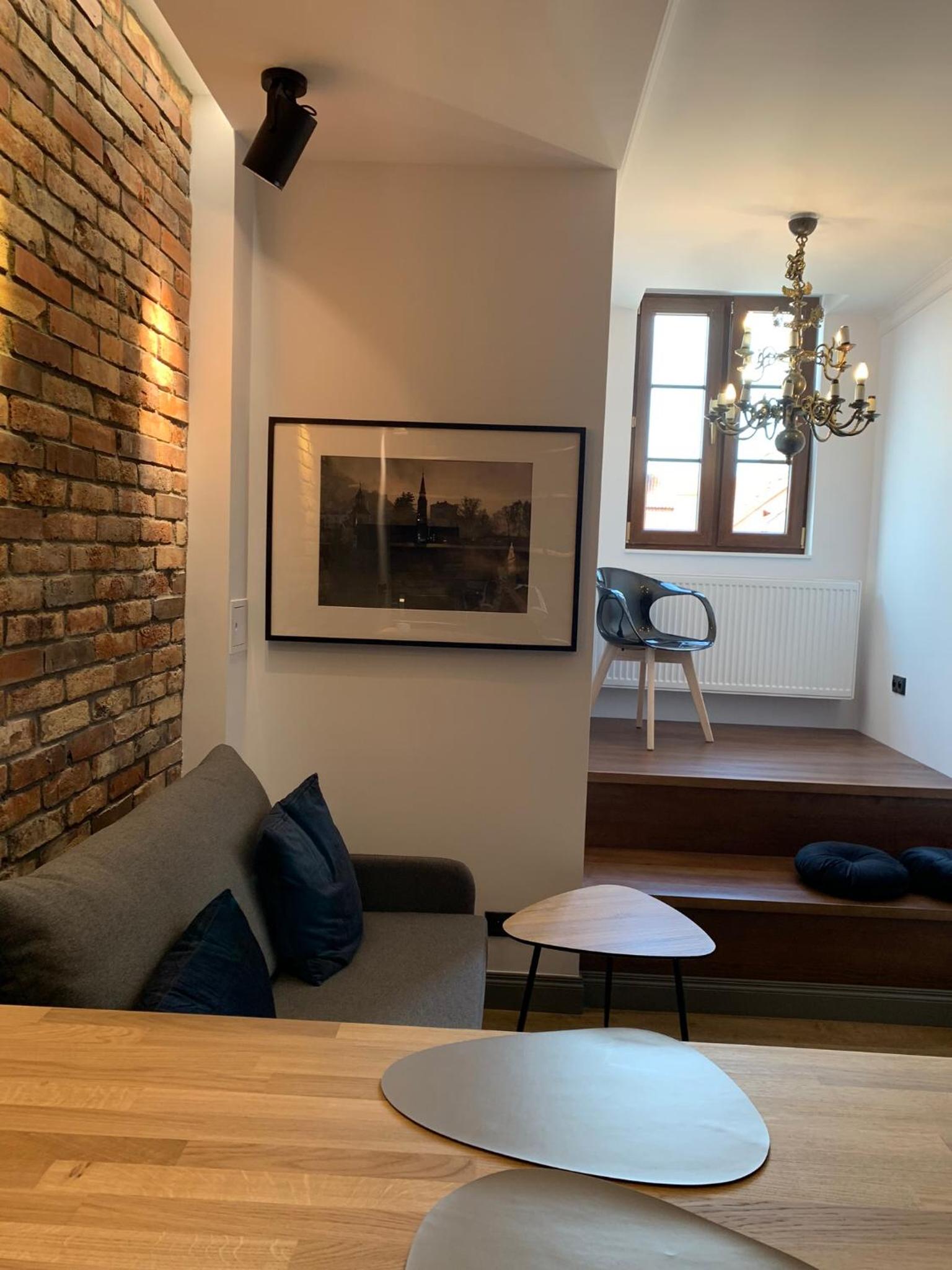 One-Bedroom Apartment - Photo 3