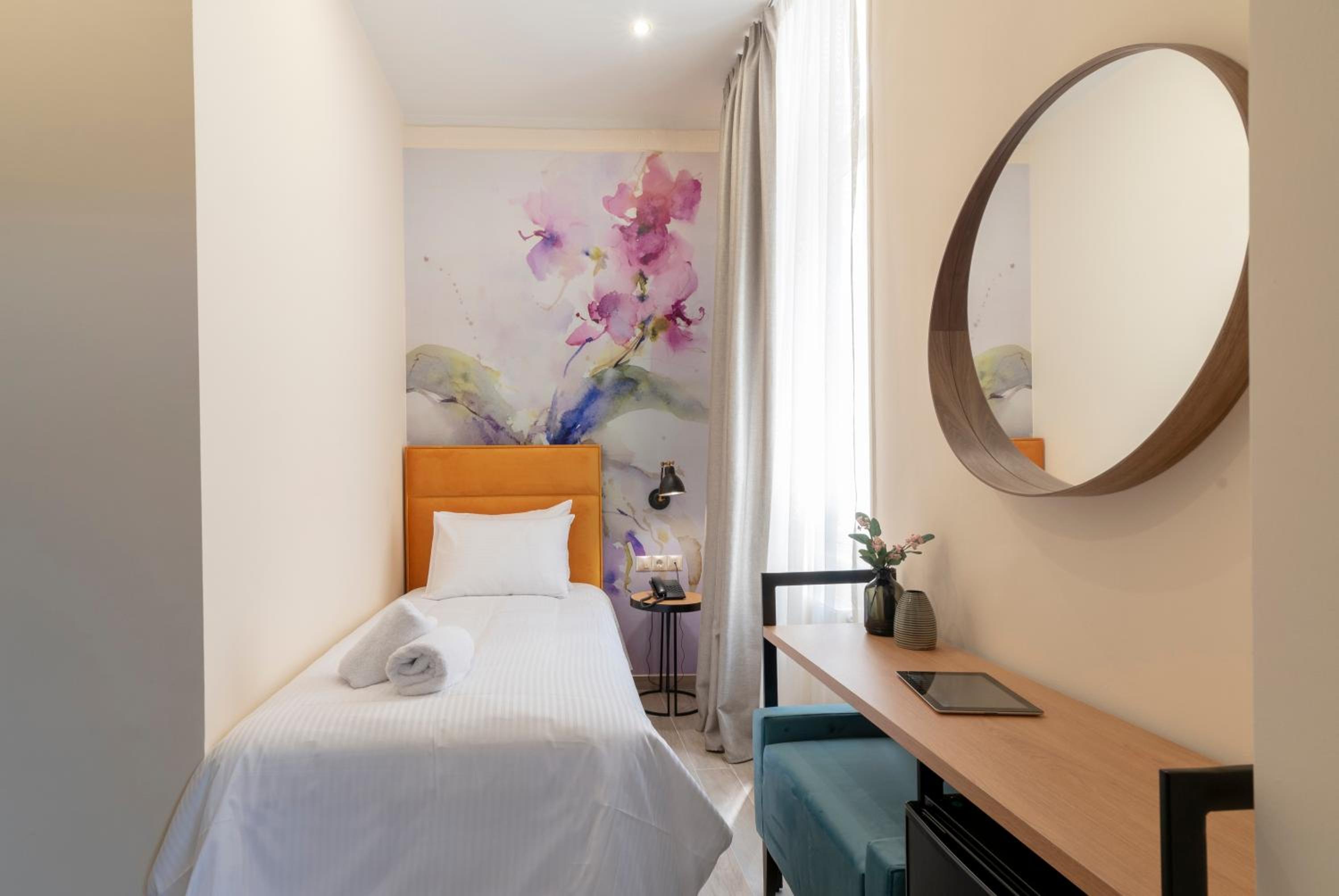 Market Twin Room with Balcony photo 3