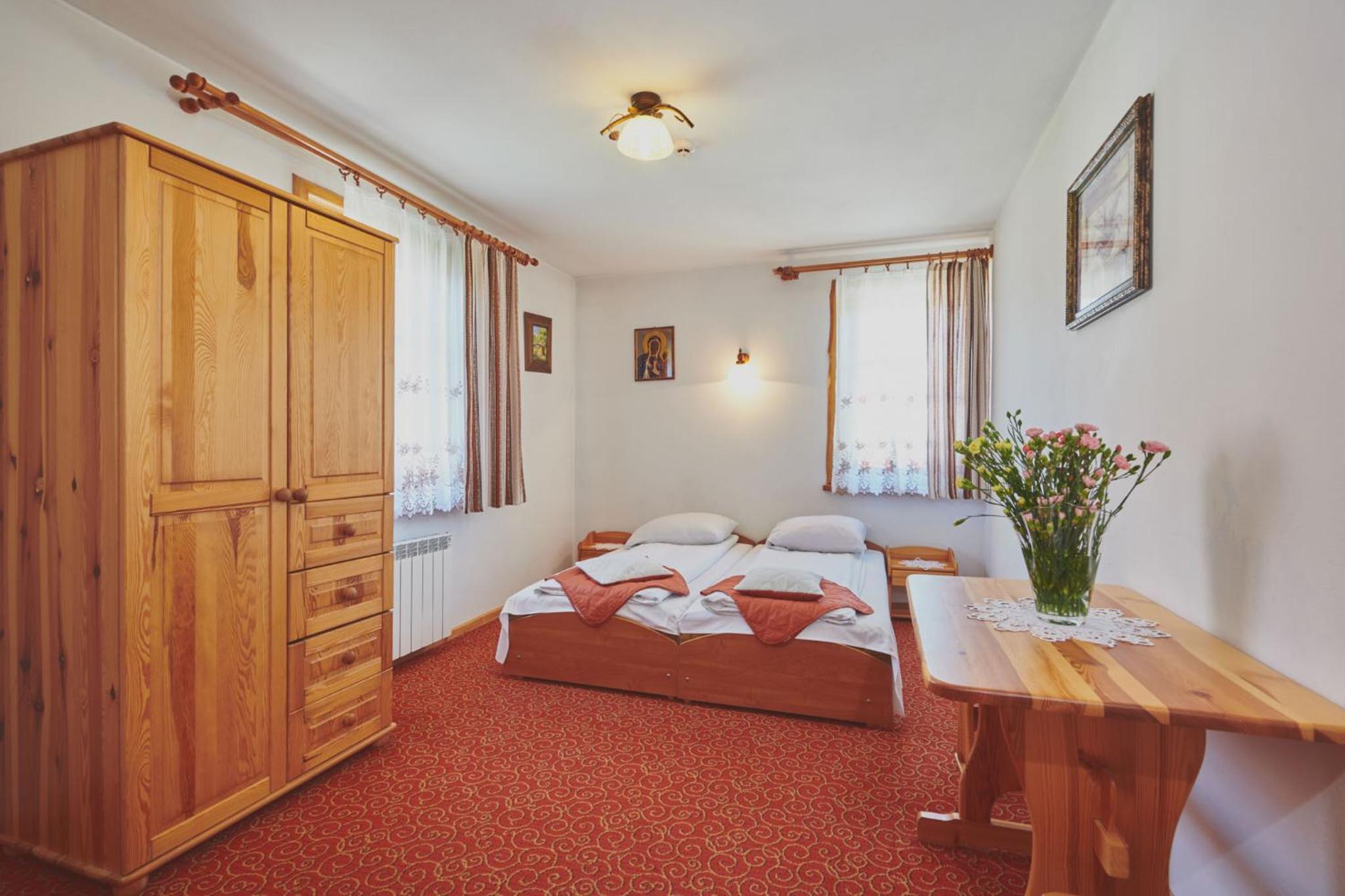 Double or Twin Room - Photo 4