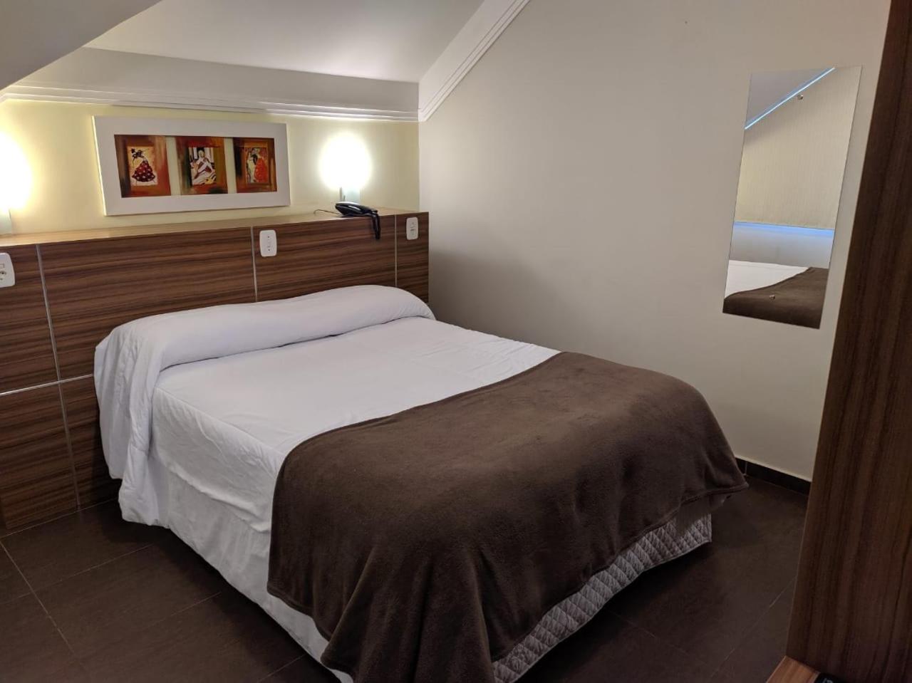 Executive Room with Double Bed photo 3