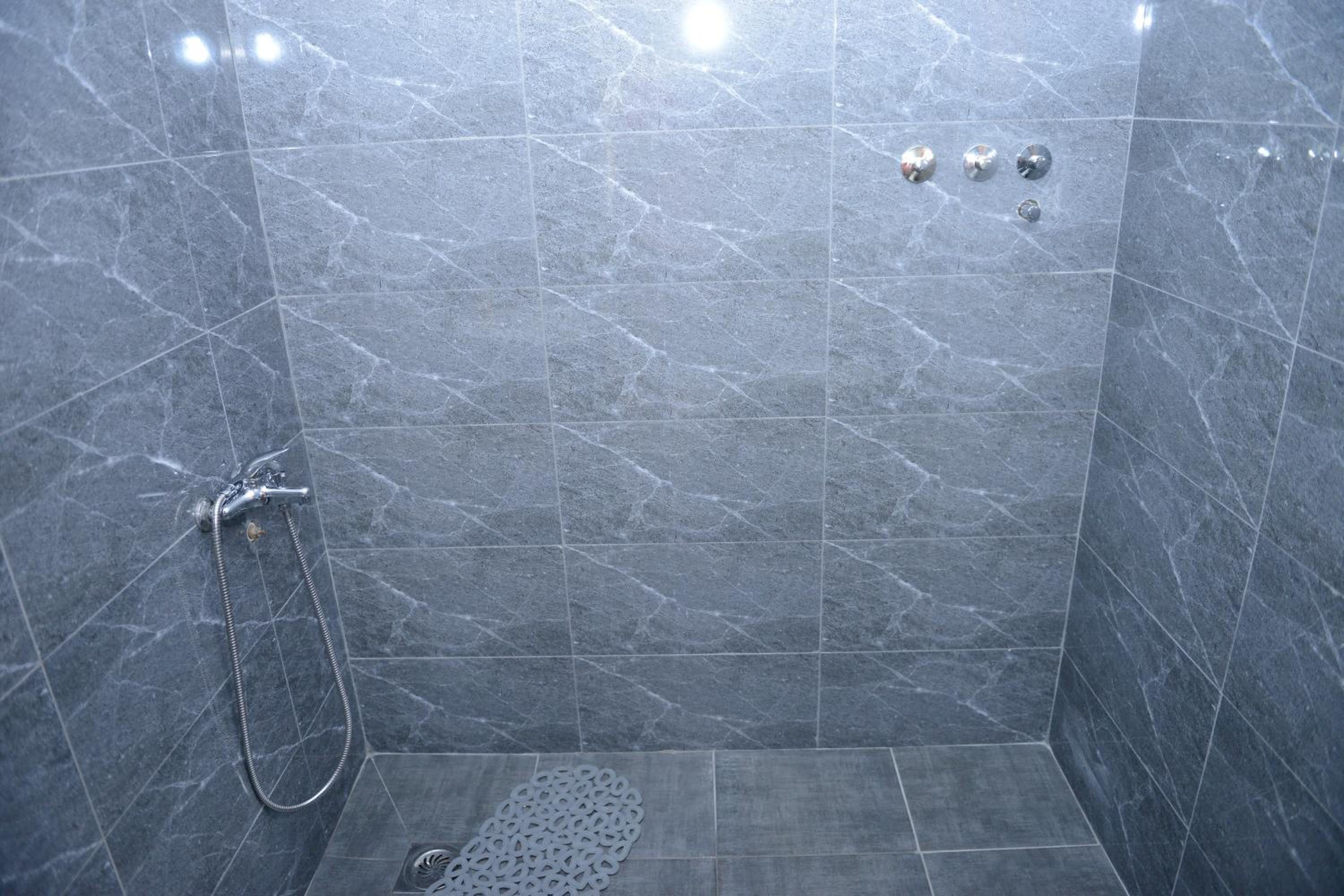 Studio Apartment photo 2