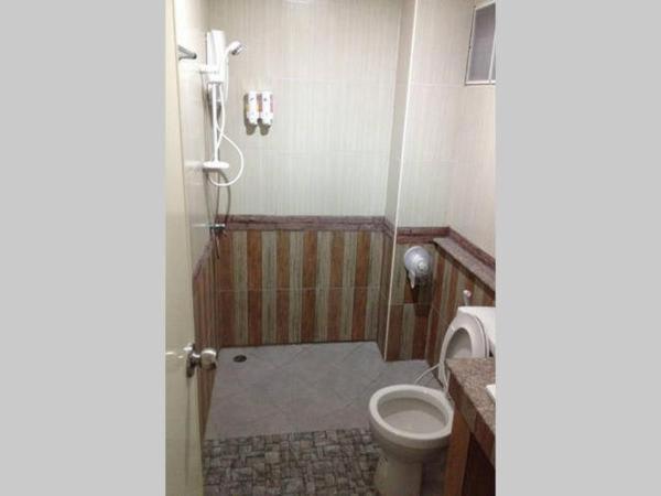 Double Room with Private Bathroom photo 3