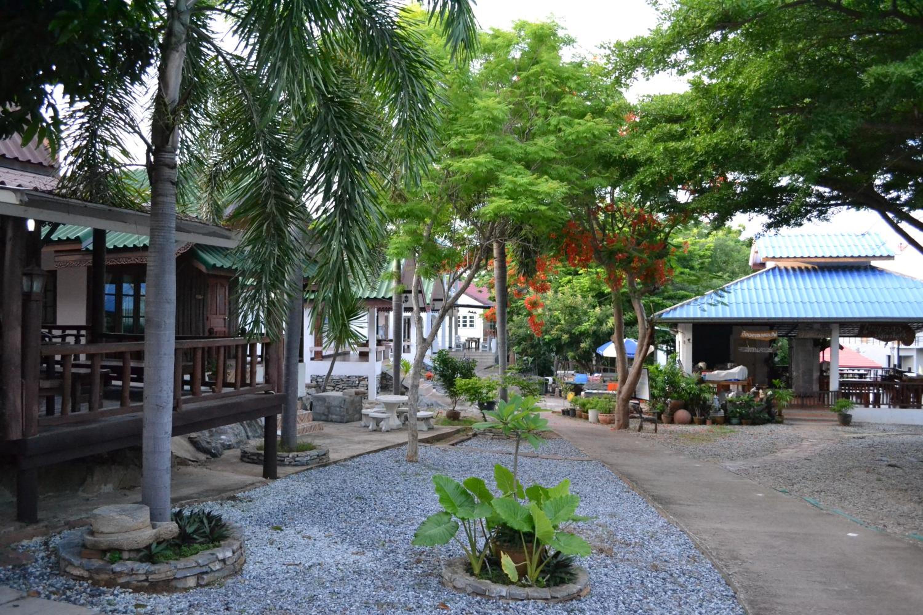 Family Bungalow photo 2