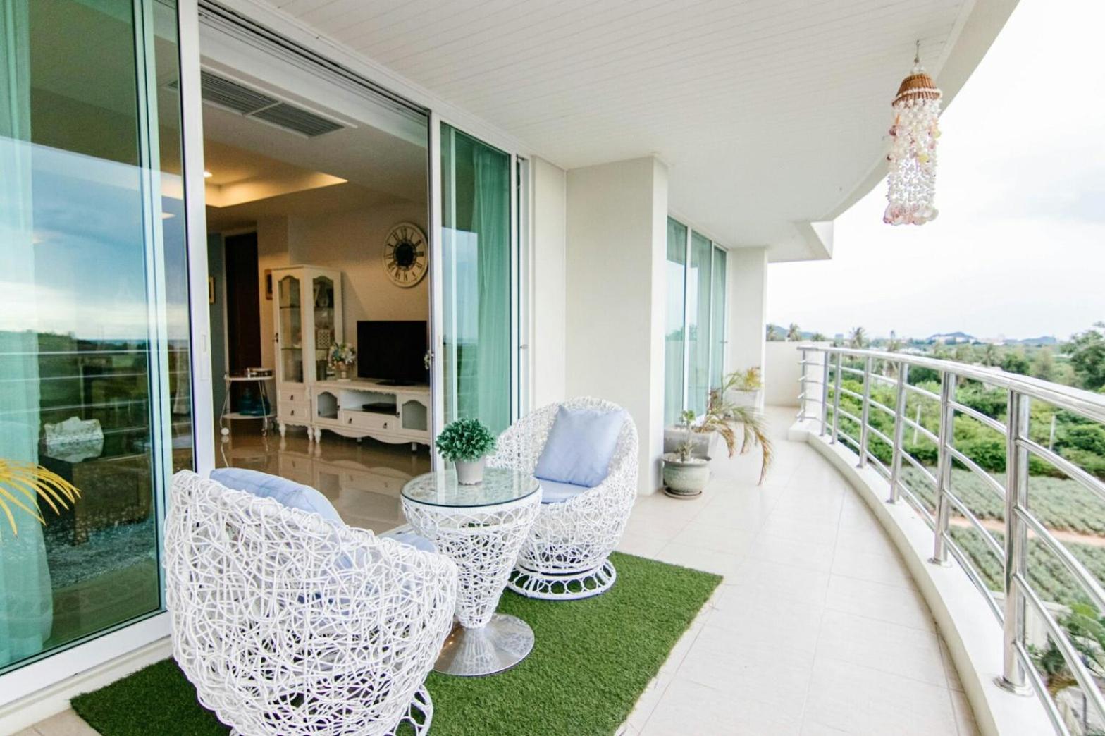 Deluxe Family Suite photo 2