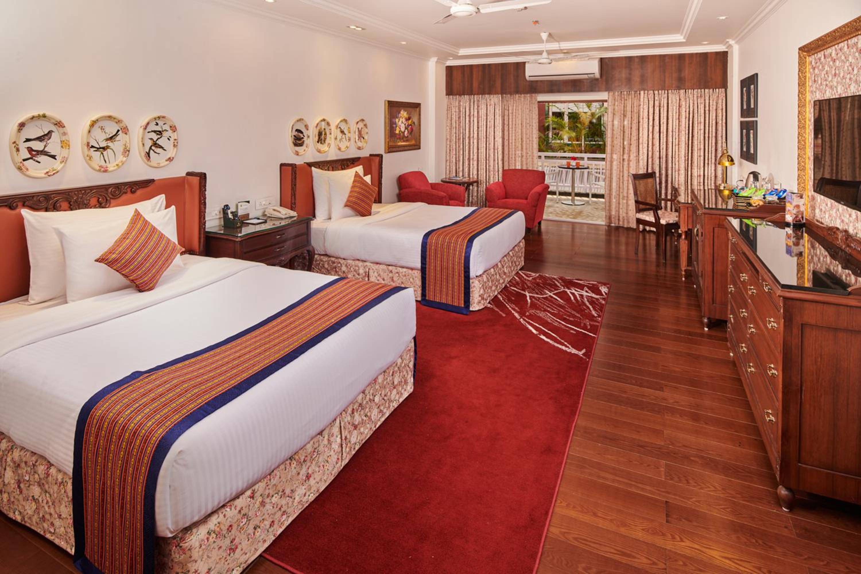 Deluxe Room Sunset View - 10% Discount on Foods & Soft Beverages* | 15% Discounts on Laundry Services* | INR 500 spa credit during your stay on selective Massage services. TnC Apply.* | Free Minibar - 2 cans of soft Beverages (Once on Arrival) photo 2