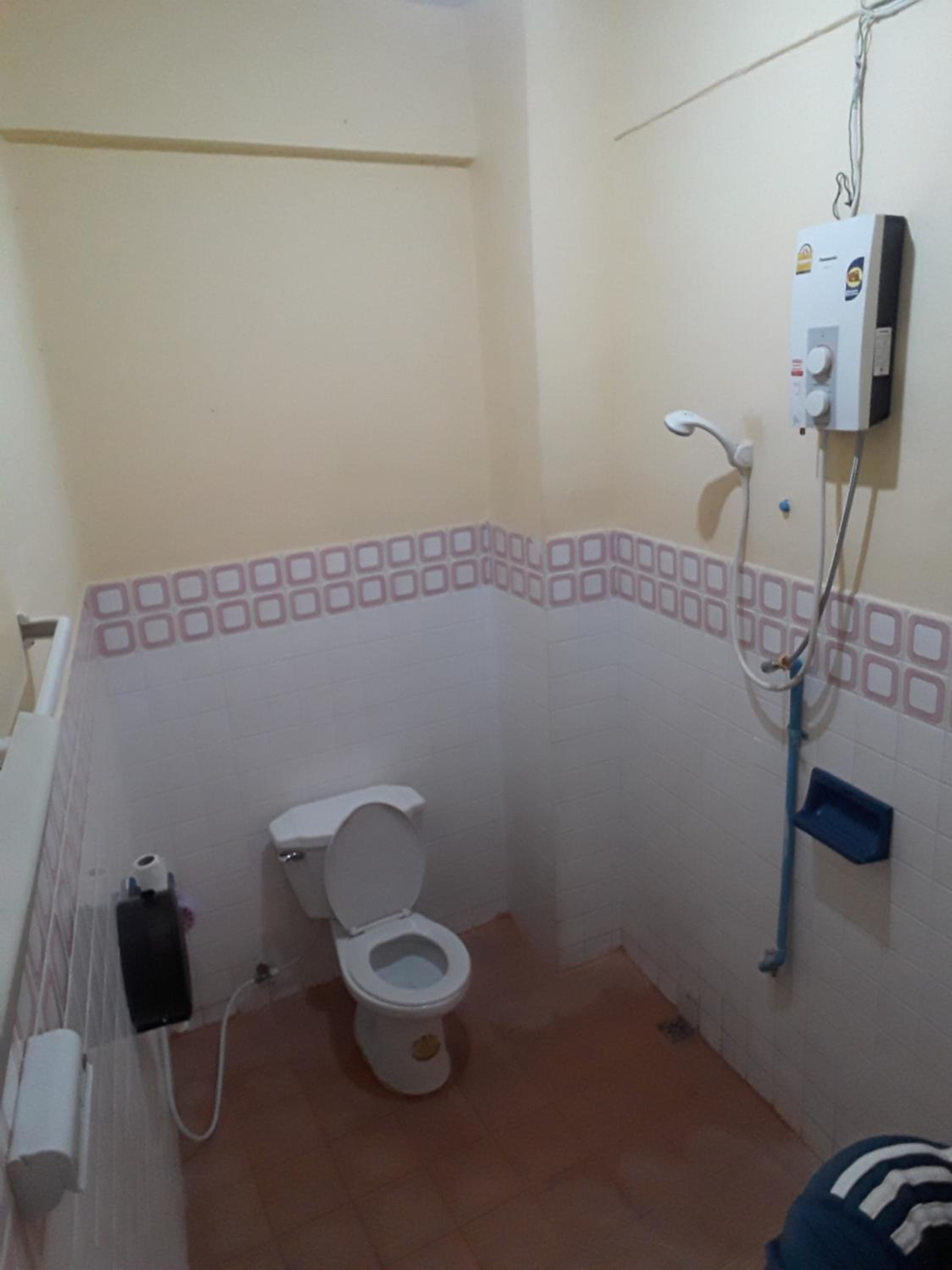 Small Double Room - Photo 14