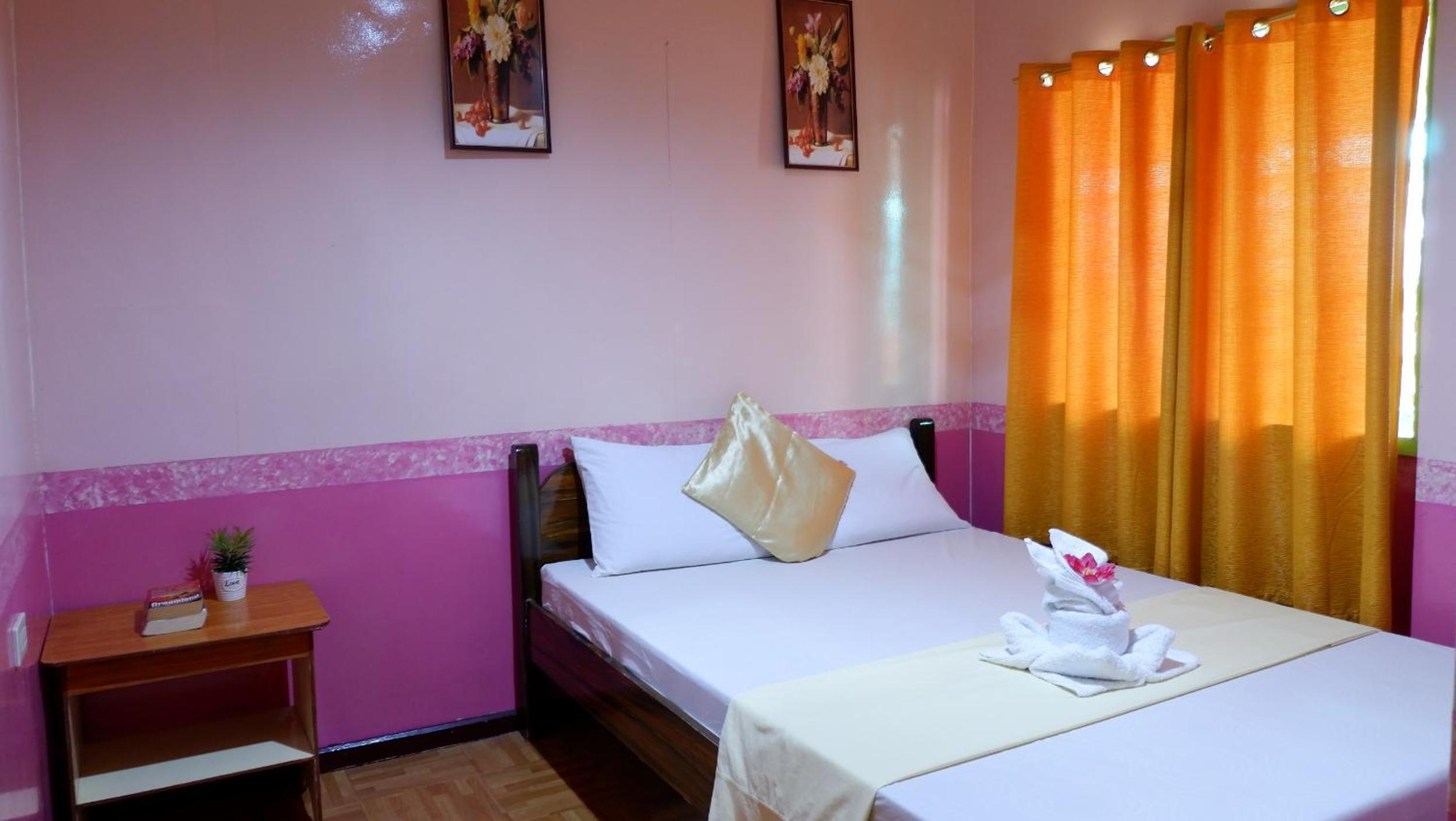 Double Room with Private Bathroom photo 2