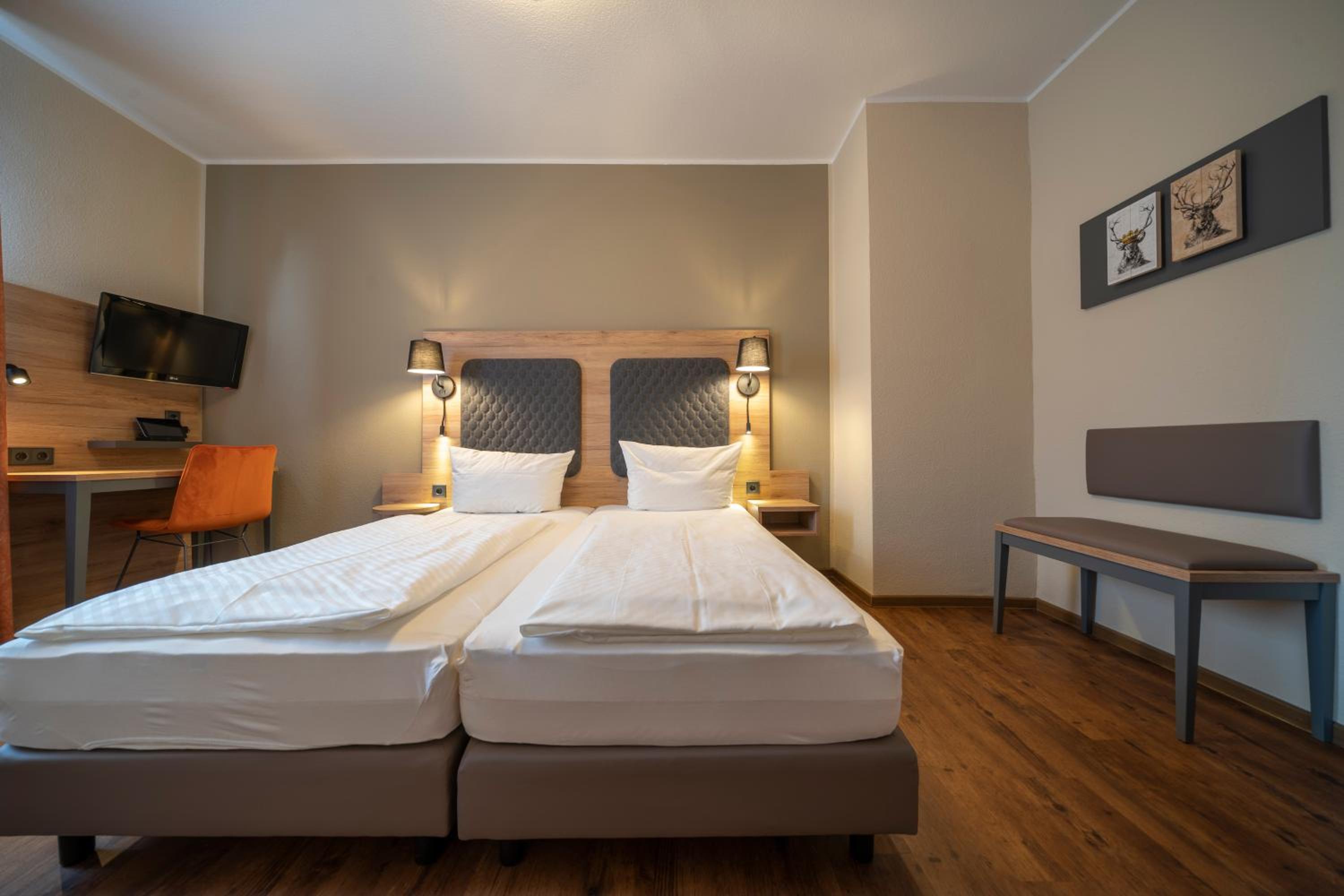 Standard Double or Twin Room - Photo 29