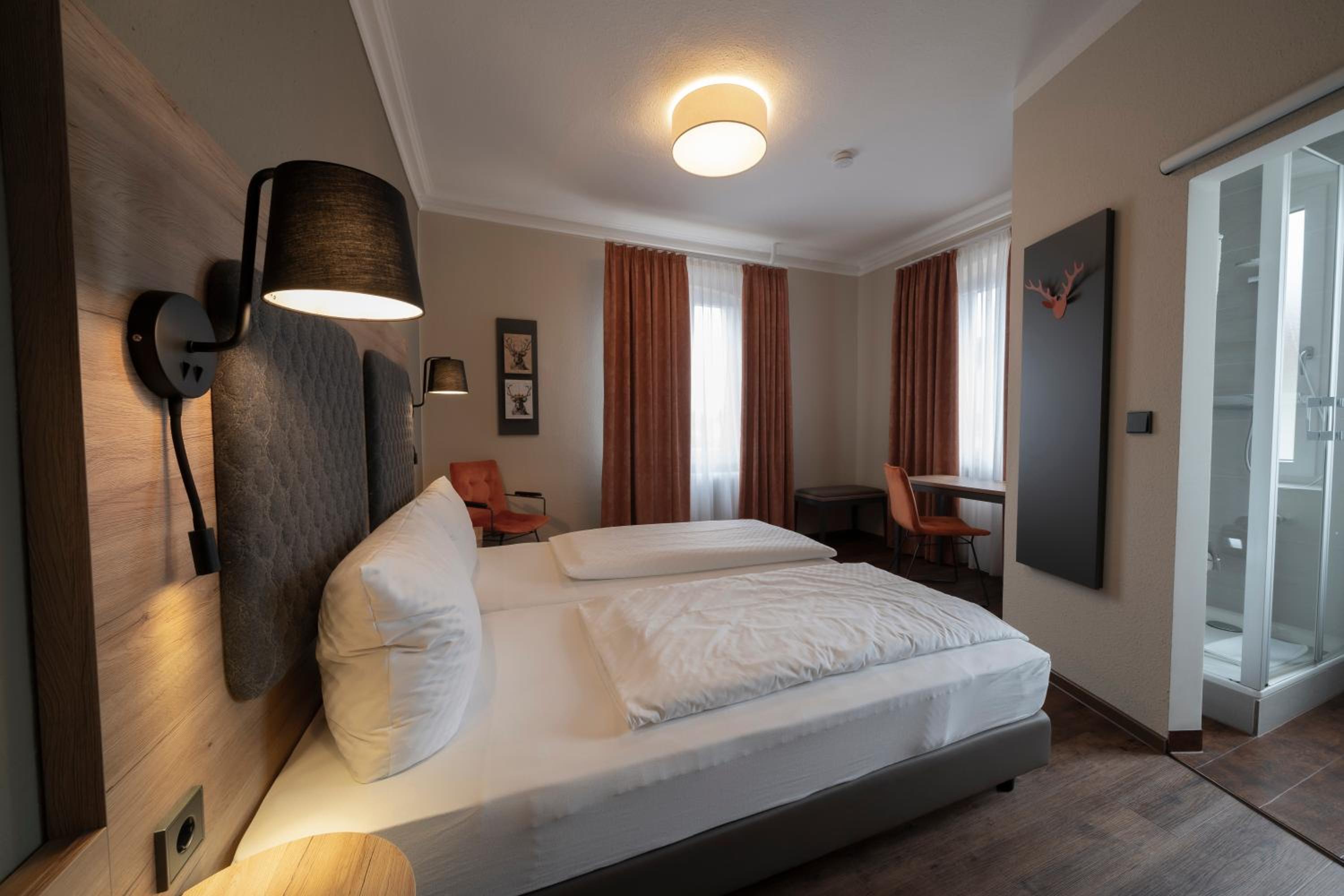 Standard Double or Twin Room - Photo 33