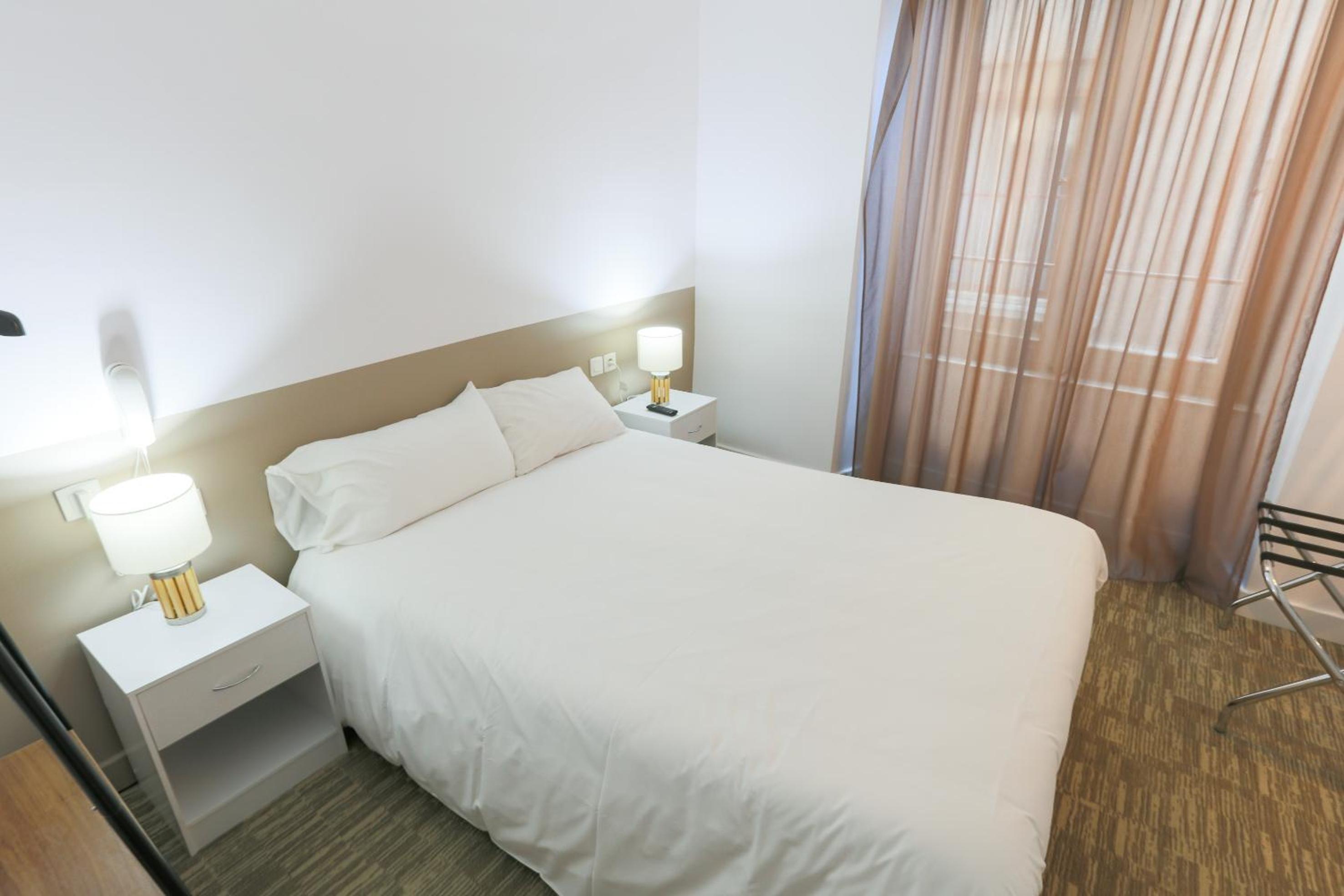 Standard Double Room - Photo 1