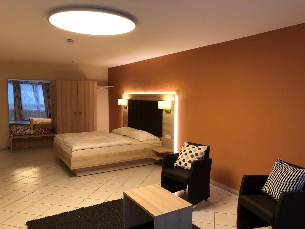 Two-Bedroom Apartment - Photo 2