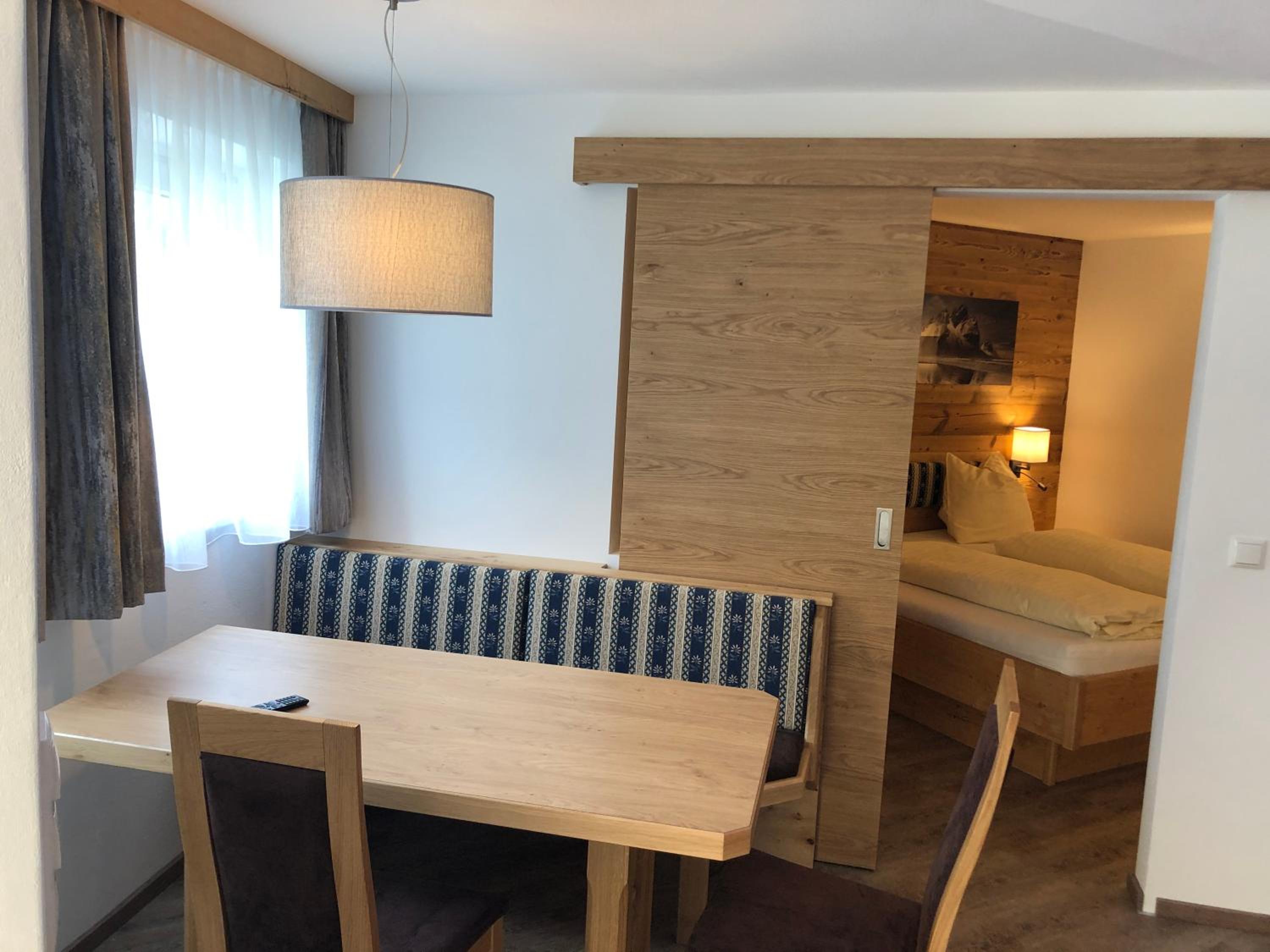 One-Bedroom Apartment with Infrared Cabin - Photo 6