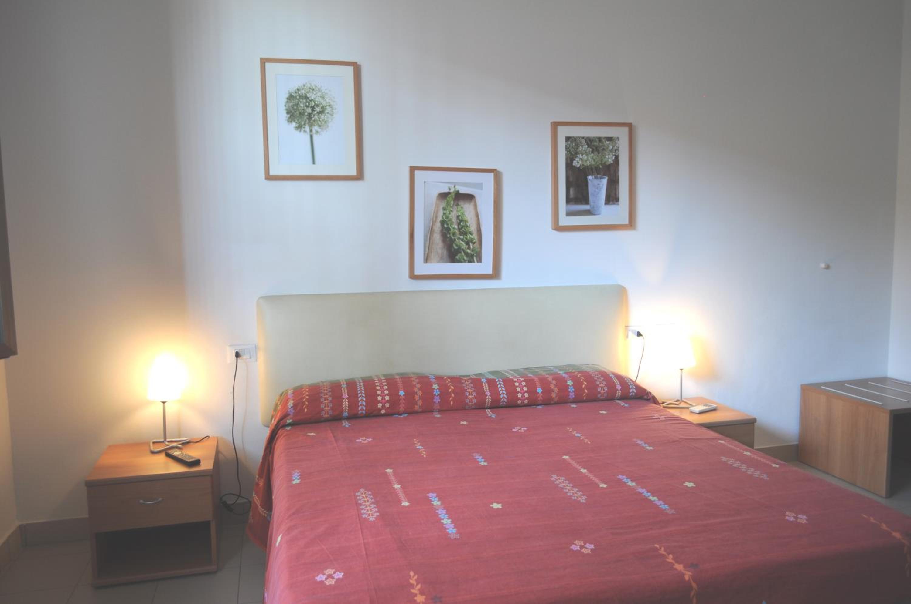 Double or Twin Room - Photo 3