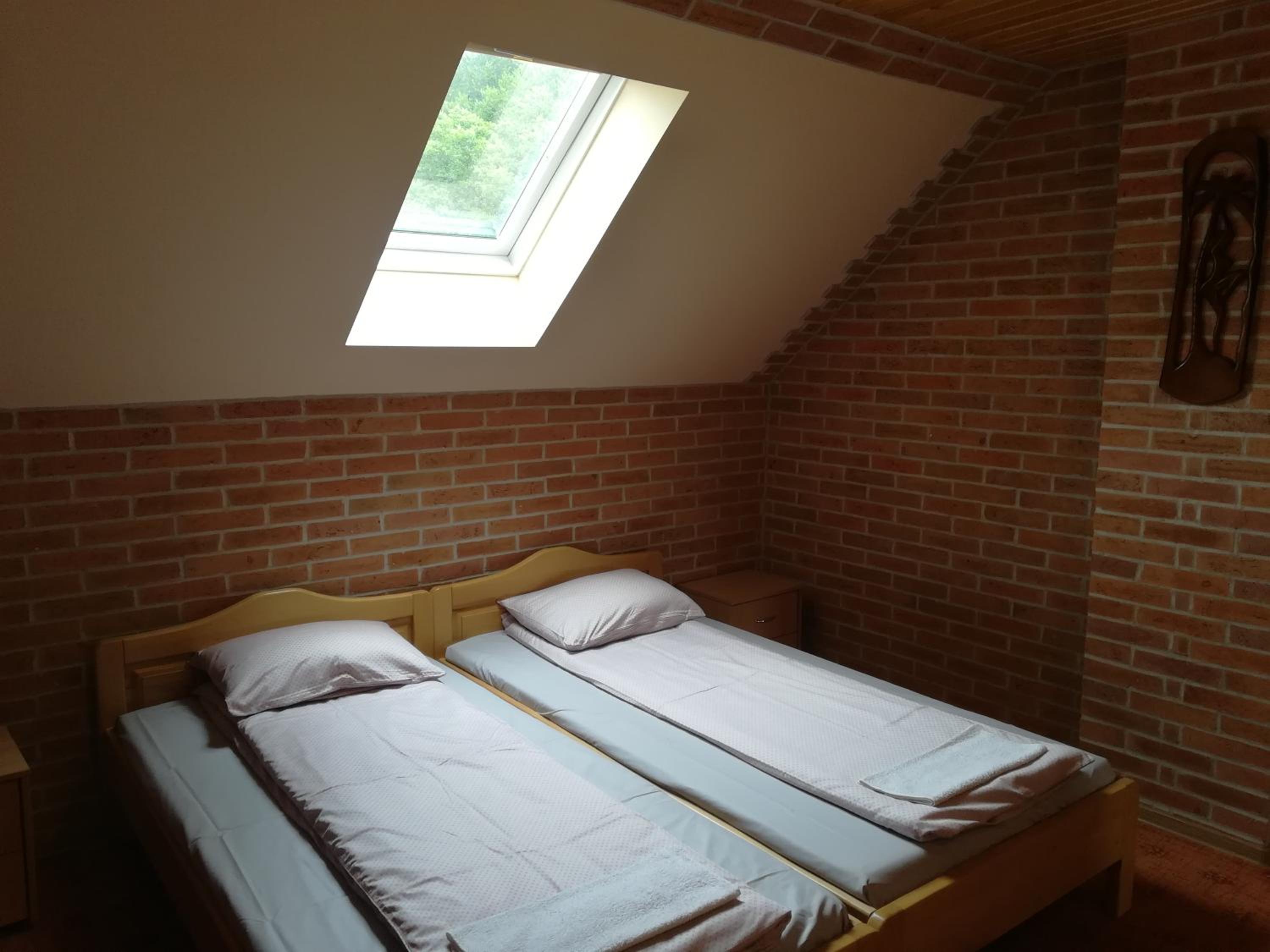 Double or Twin Room with Shared Bathroom photo 3