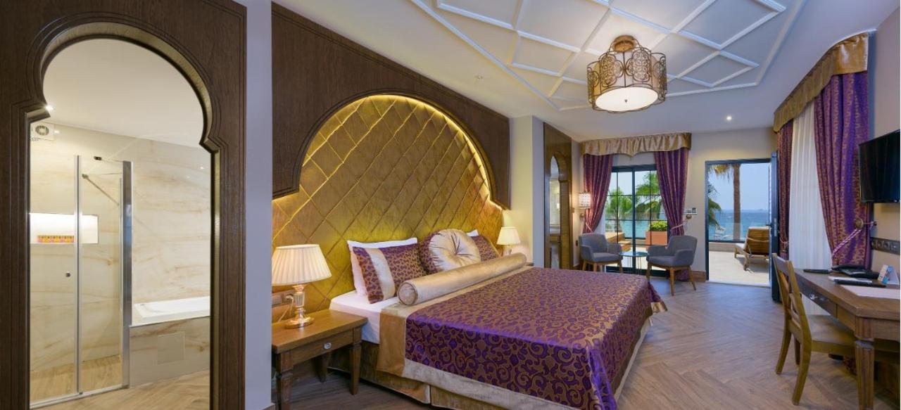 Deluxe Suite with Sea View