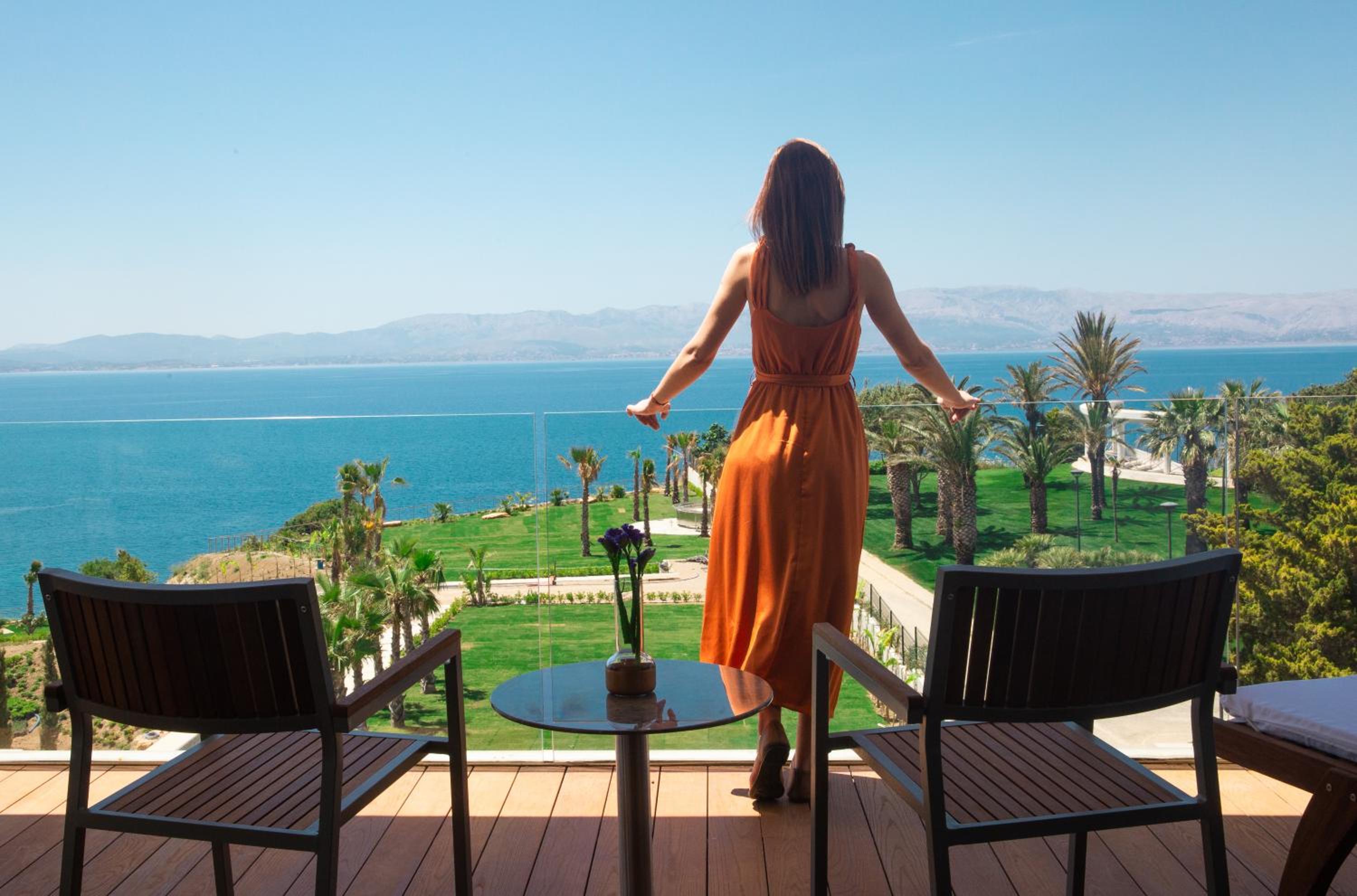 Suite with Sea View - Photo 3