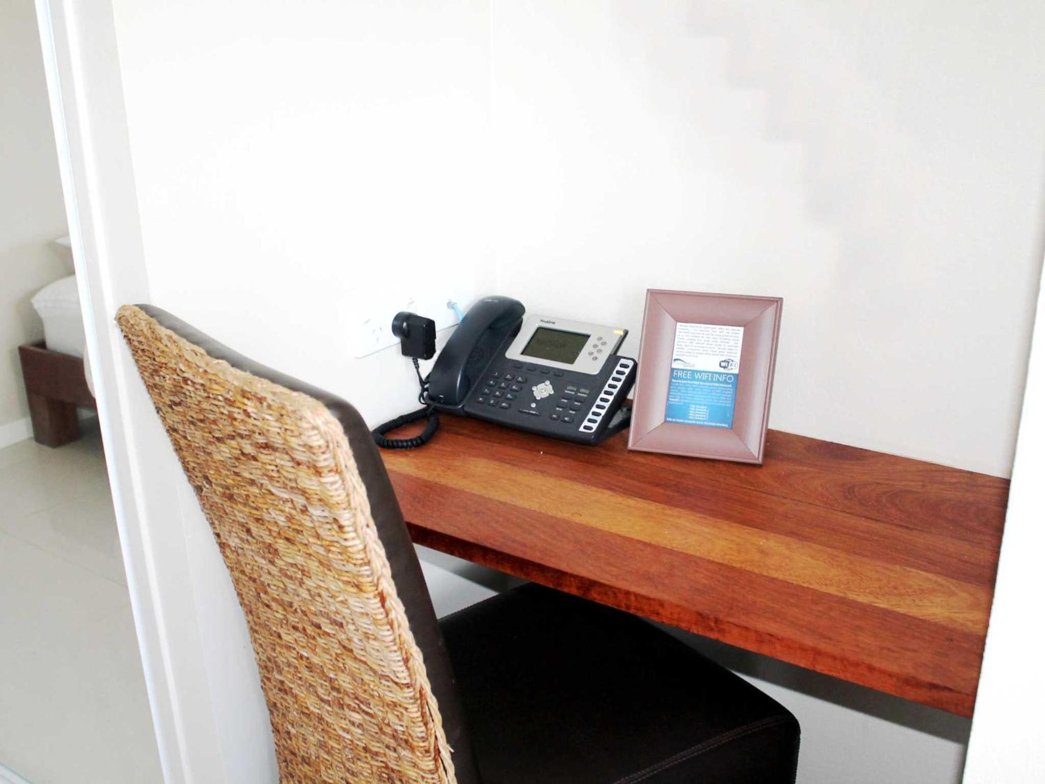 Studio Apartment with Garden View photo 2