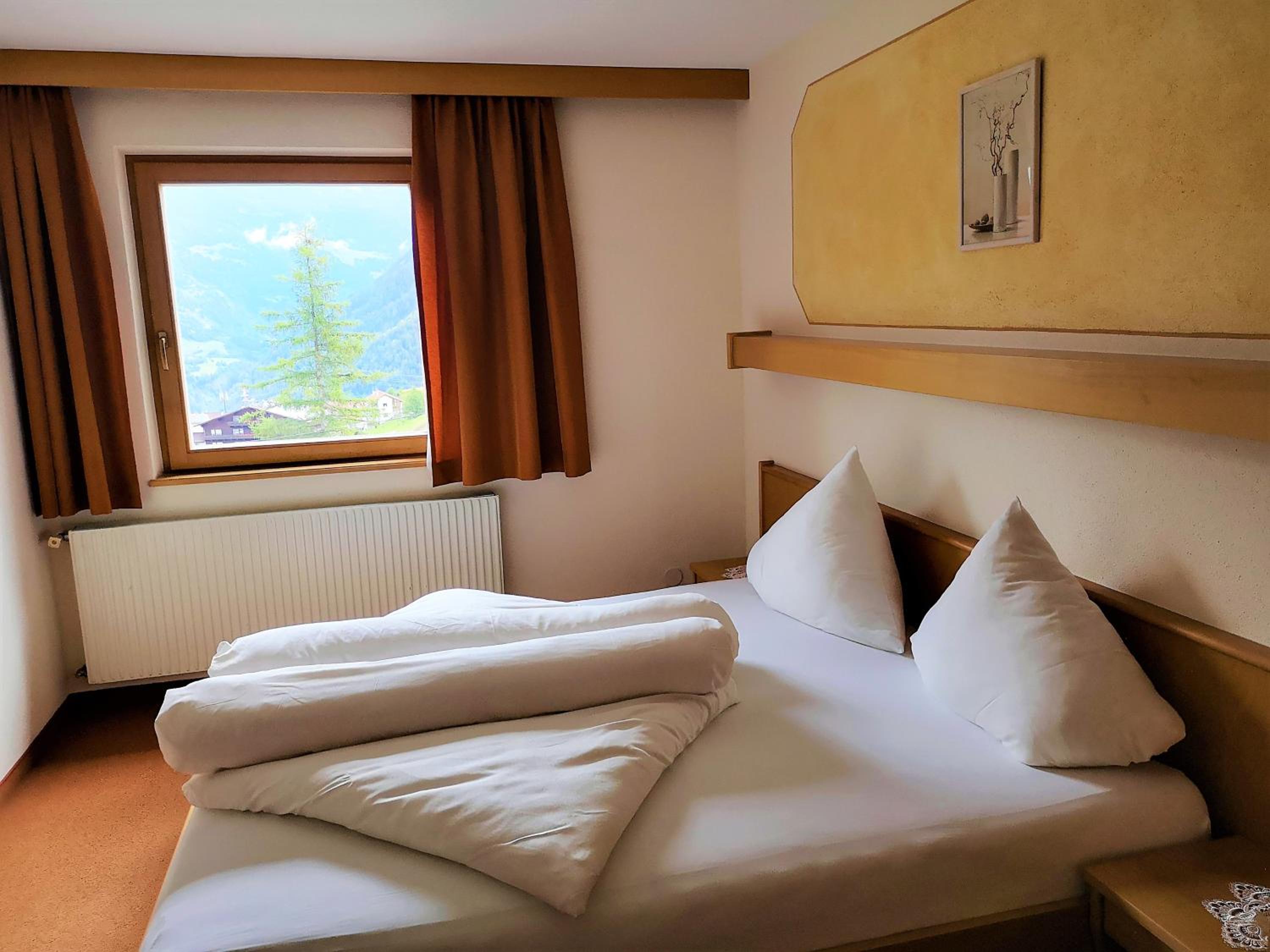 Two-Bedroom Apartment with Balcony photo 1