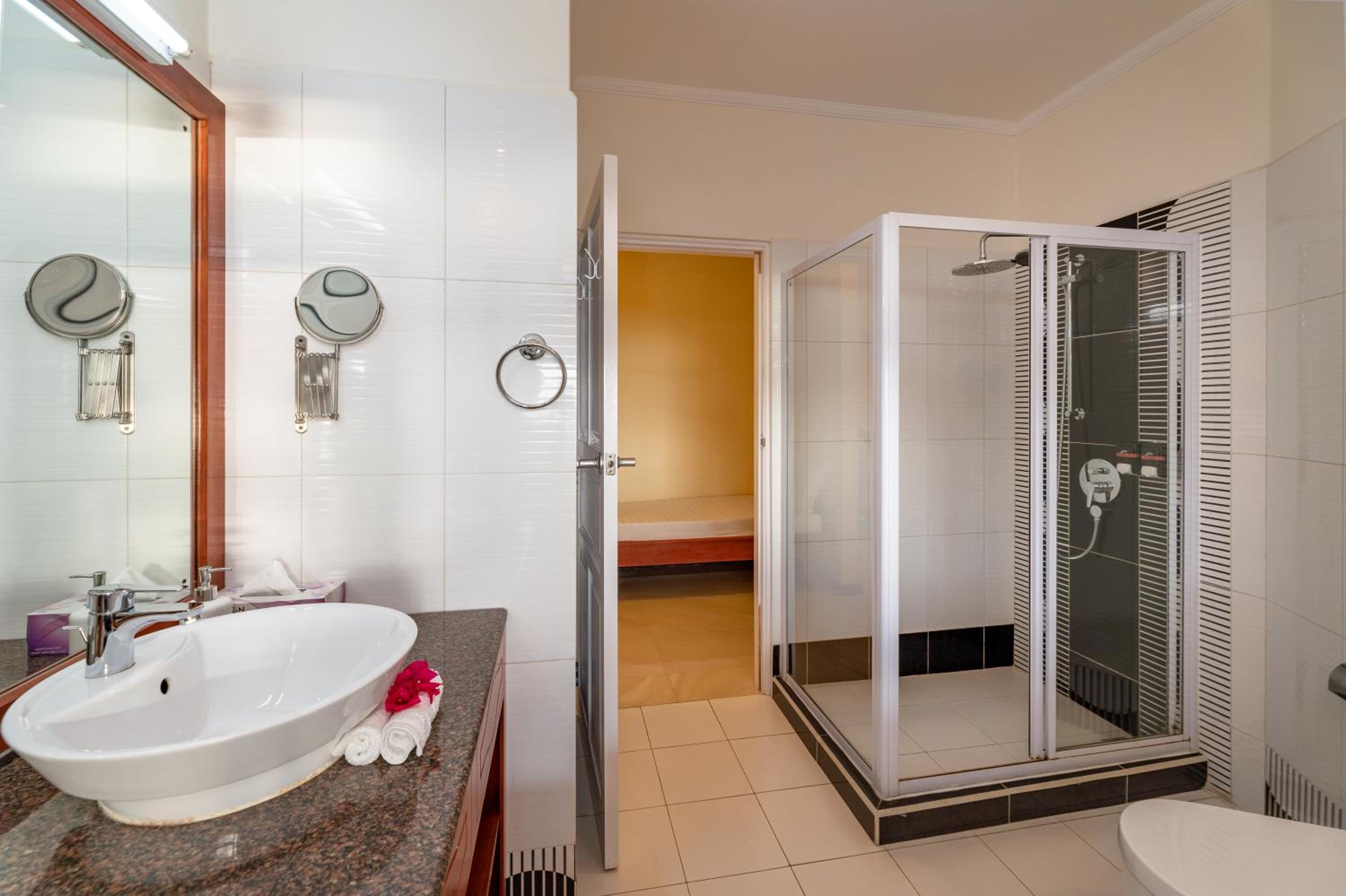 Superior Deluxe Double Room photo 2