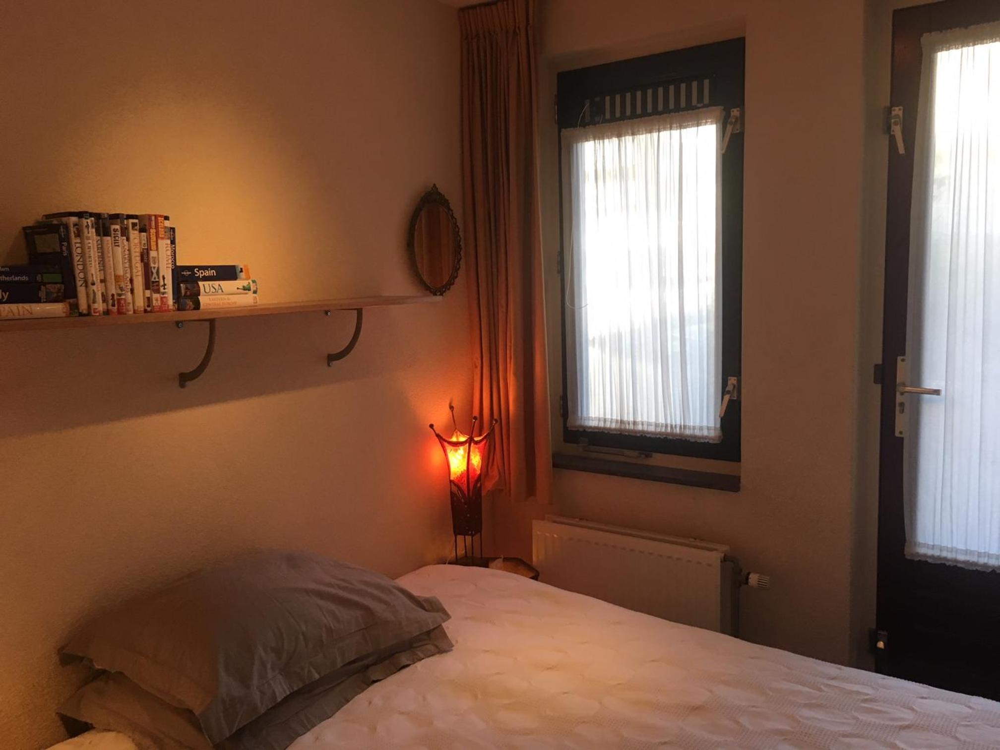 Single Room with Balcony - Shared bathroom