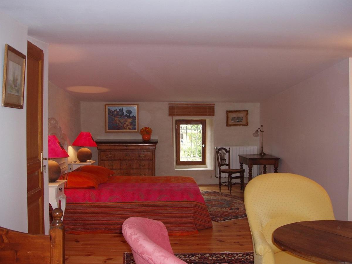 Family Room with Private Bathroom photo 1